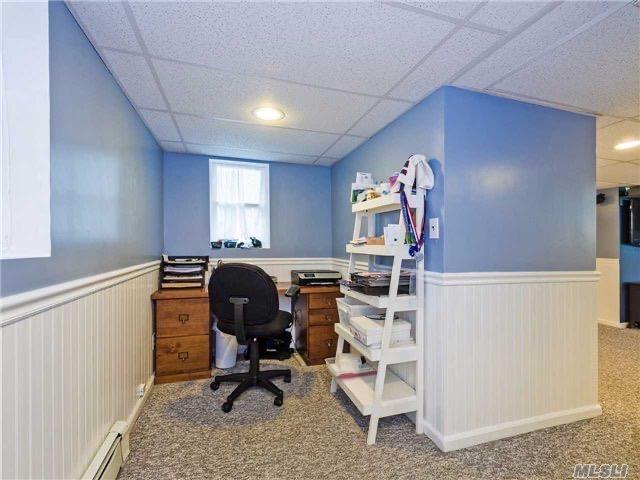 Single Family Hewlett  Nassau County, NY 11569, MLS-856227-12