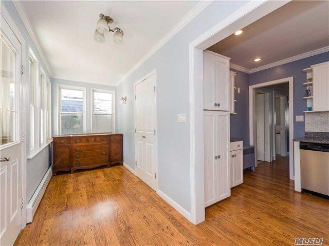 Single Family Hewlett  Nassau County, NY 11569, MLS-856227-4