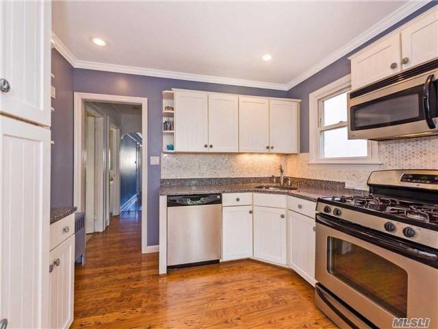 Single Family Hewlett  Nassau County, NY 11569, MLS-856227-5