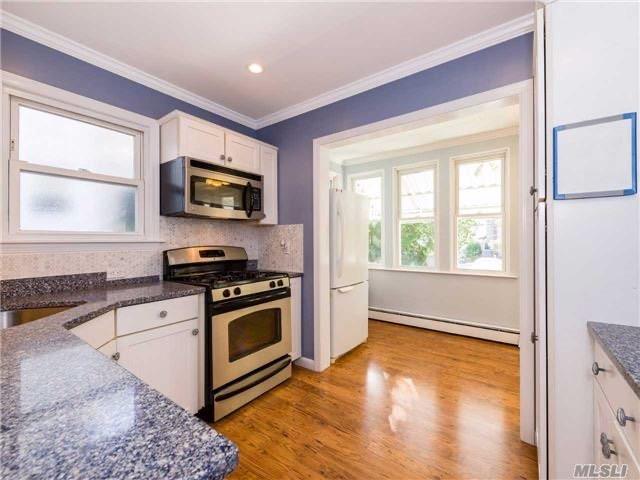 Single Family Hewlett  Nassau County, NY 11569, MLS-856227-6