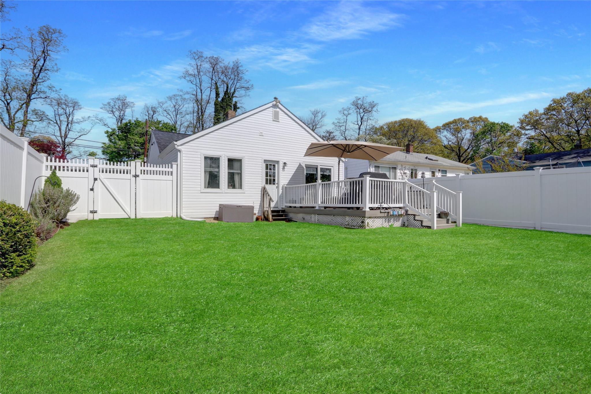 Single Family Bayville Park  Nassau County, NY 11709, MLS-856238-21