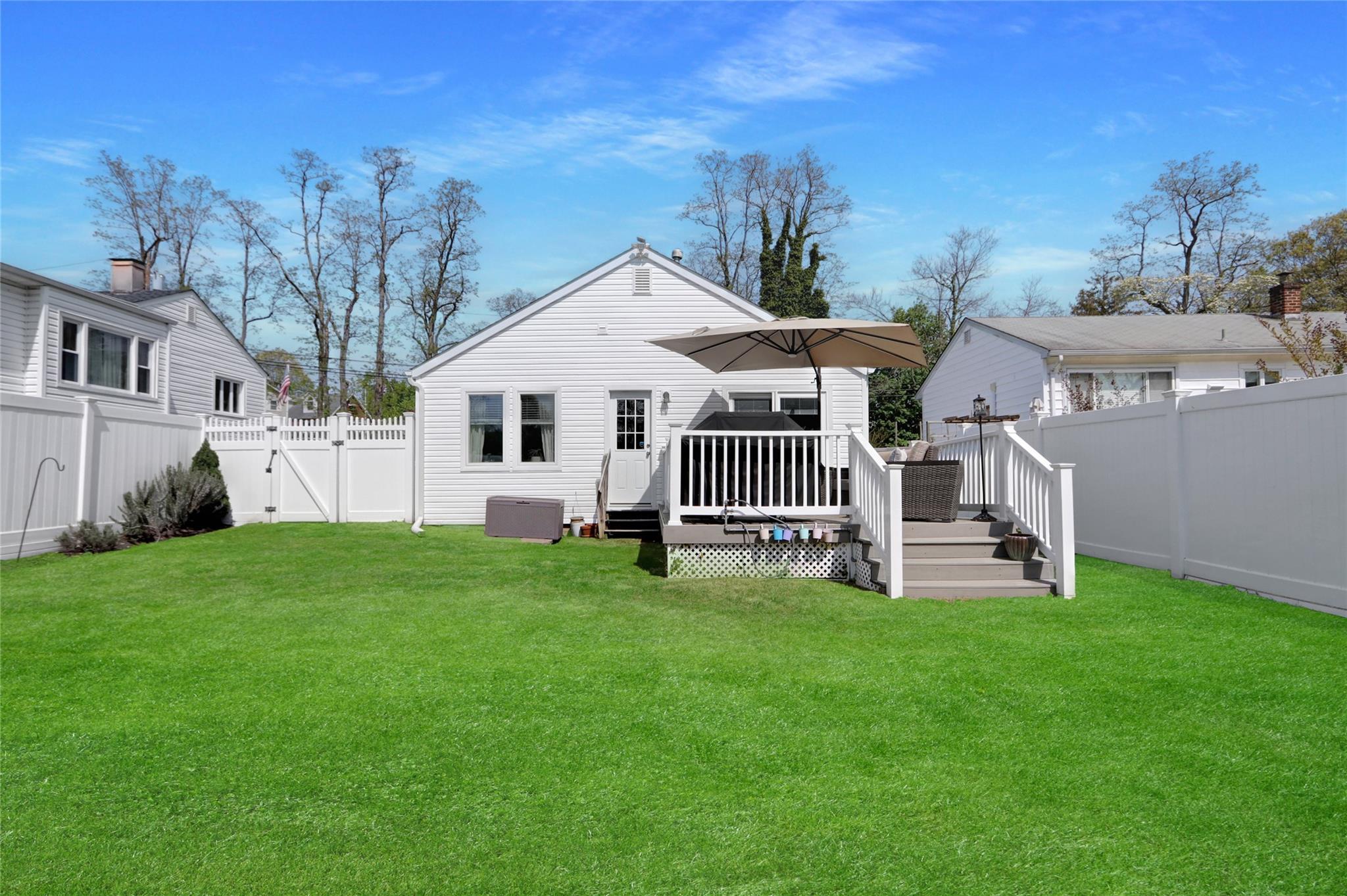 Single Family Bayville Park  Nassau County, NY 11709, MLS-856238-22