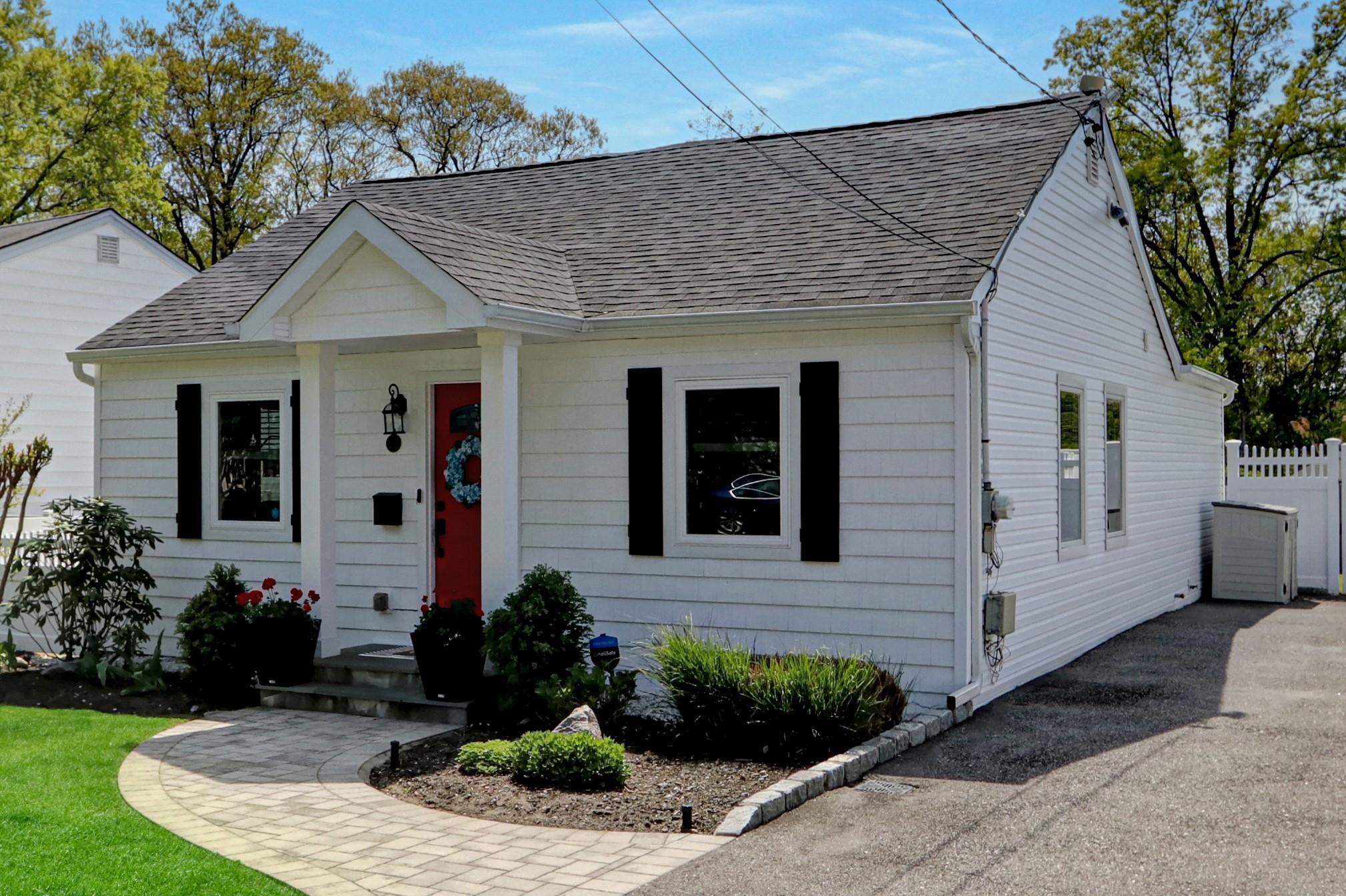 Single Family Bayville Park  Nassau County, NY 11709, MLS-856238-4