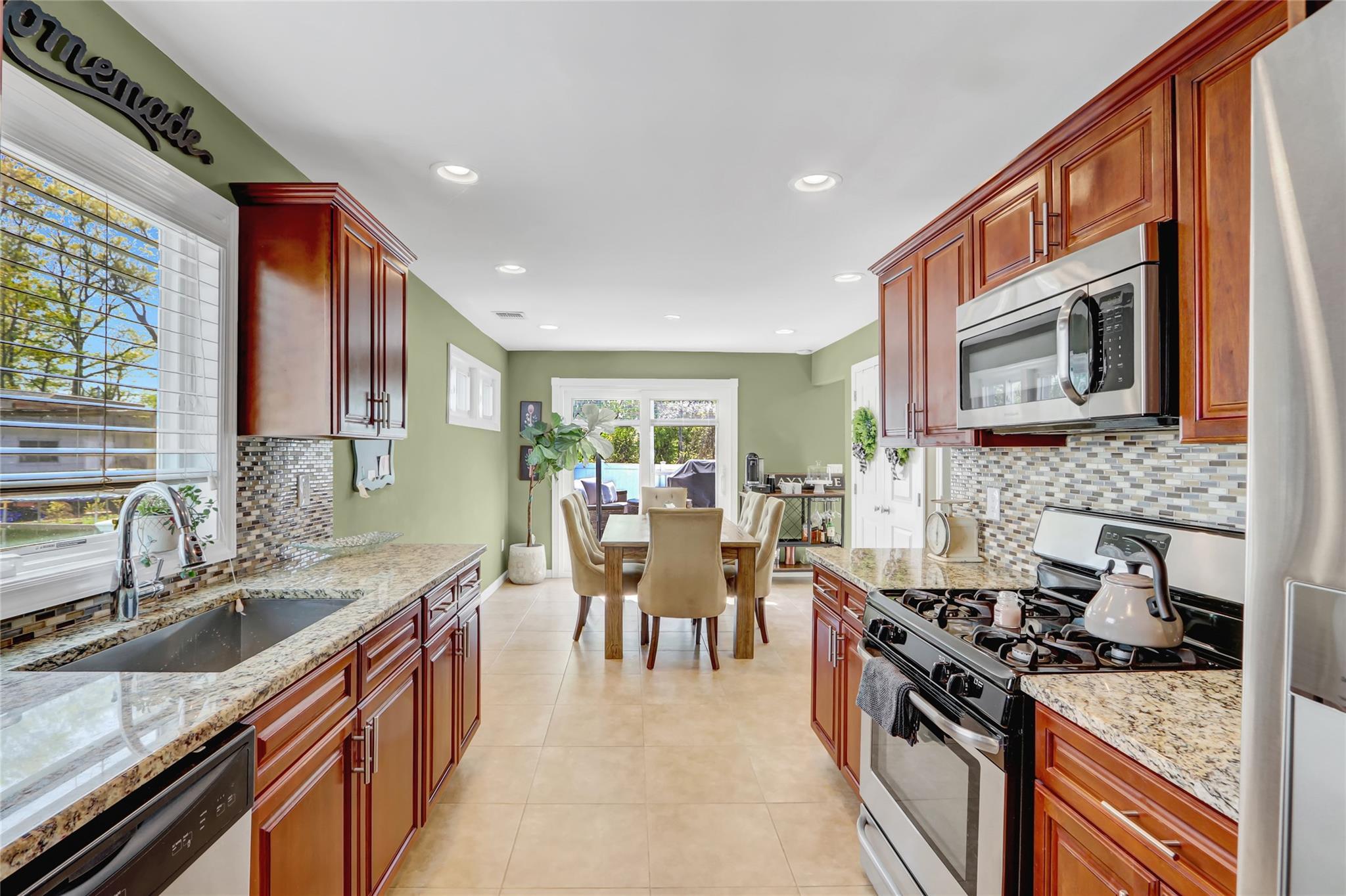 Single Family Bayville Park  Nassau County, NY 11709, MLS-856238-9
