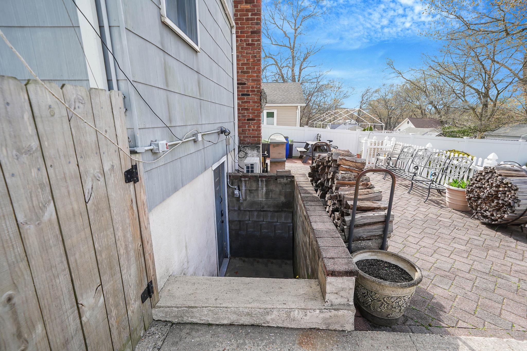 Single Family Awixa  Suffolk County, NY 11784, MLS-856245-21