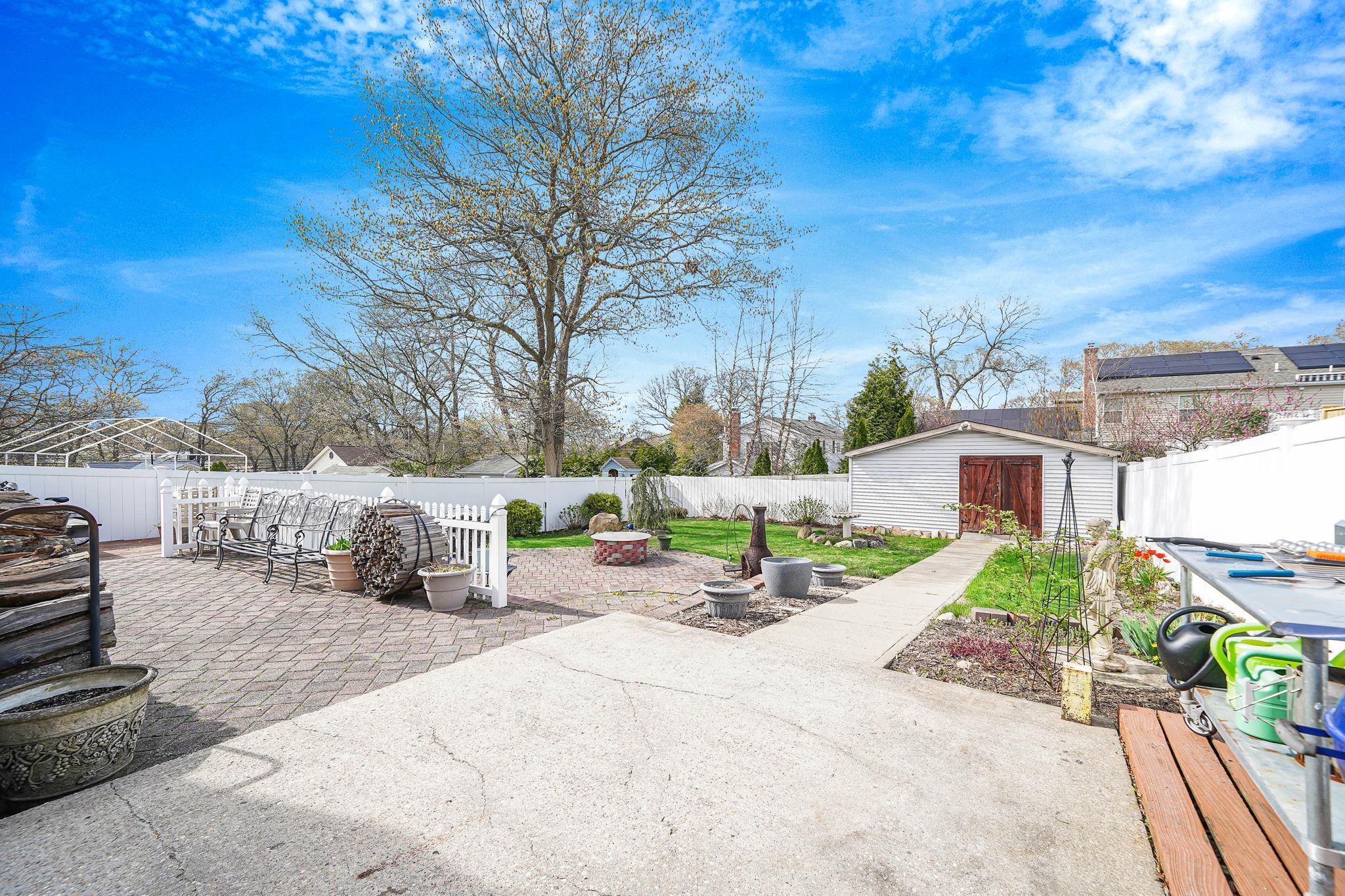 Single Family Awixa  Suffolk County, NY 11784, MLS-856245-26