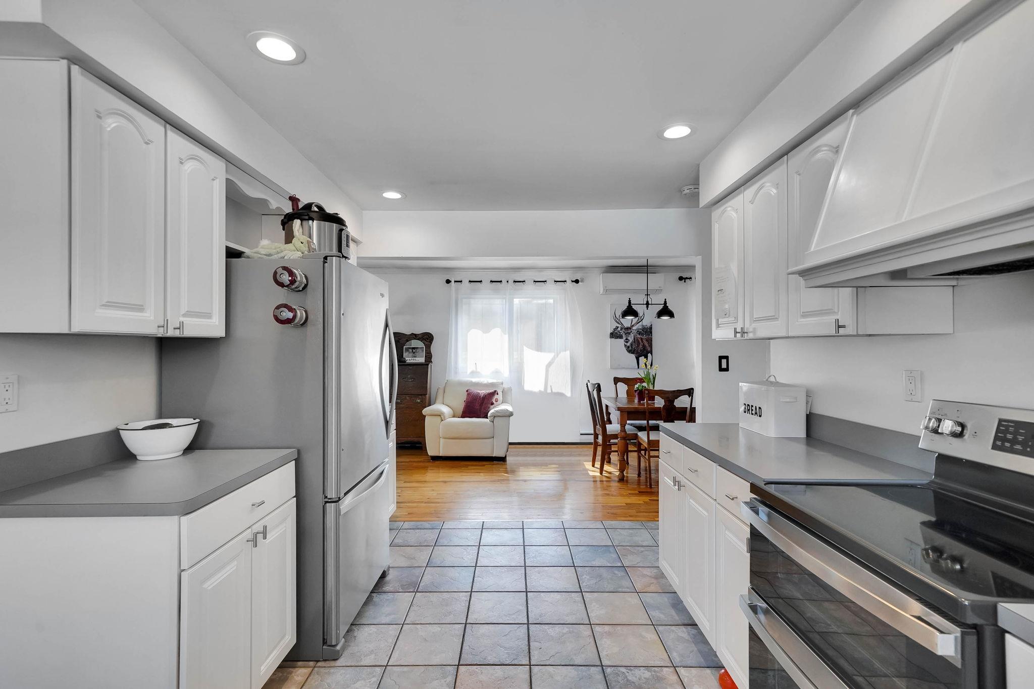 Single Family Awixa  Suffolk County, NY 11784, MLS-856245-8