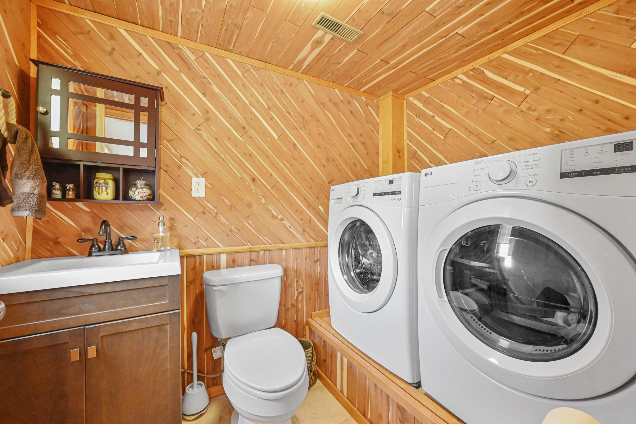 Single Family Cross Bay  Queens, NY 11693, MLS-856248-7