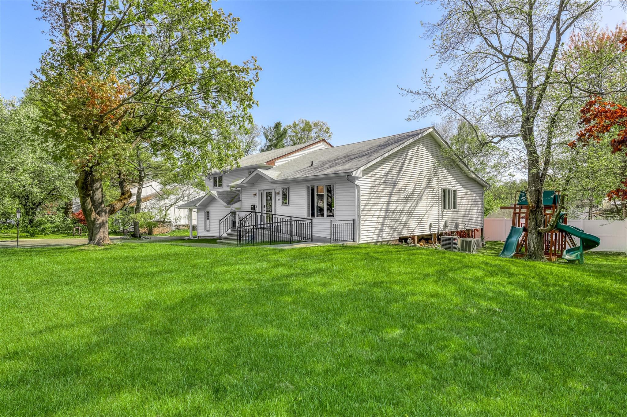 Single Family Maple  Rockland County, NY 10952, MLS-856250-3