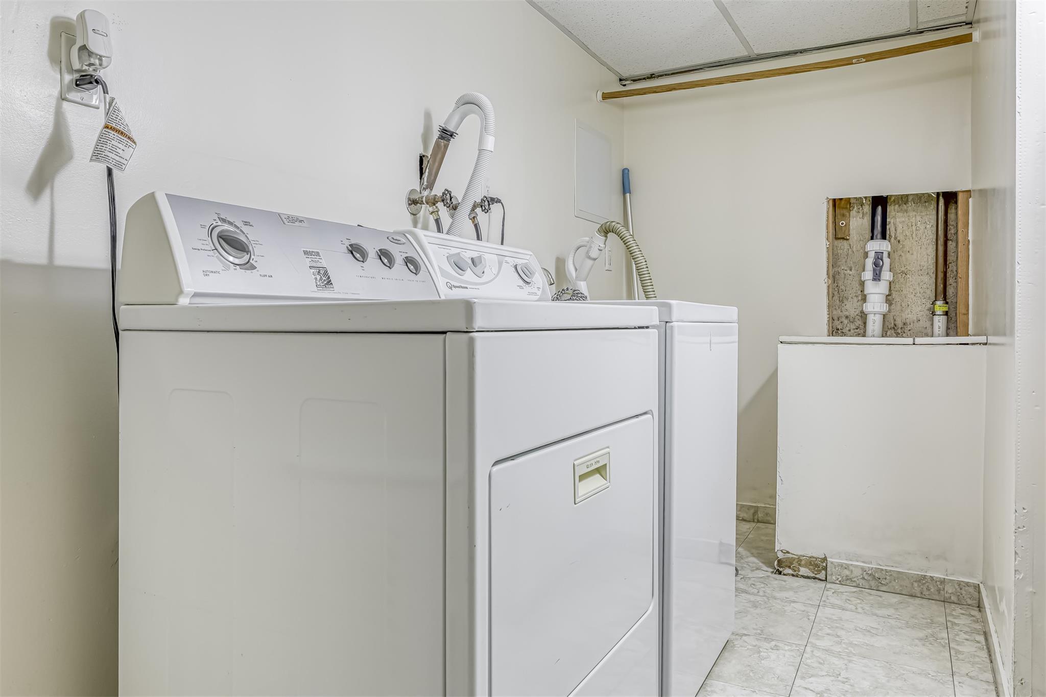 Single Family Maple  Rockland County, NY 10952, MLS-856250-33