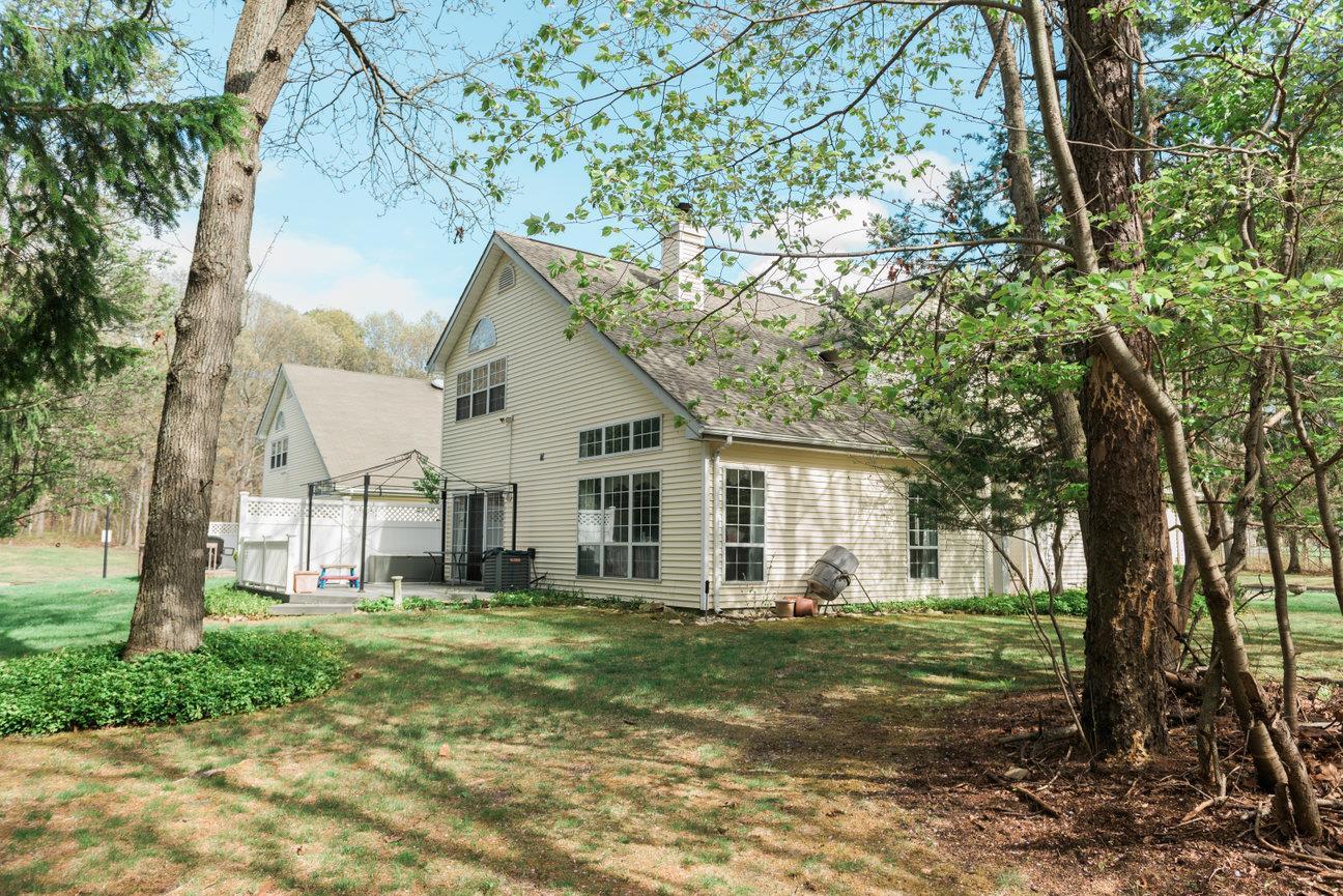 Single Family Cloister  Suffolk County, NY 11953, MLS-856258-40