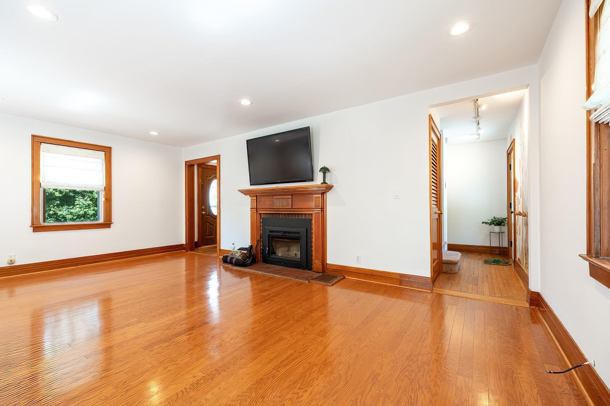 Single Family Lafayette  Westchester County, NY 10567, MLS-856264-5