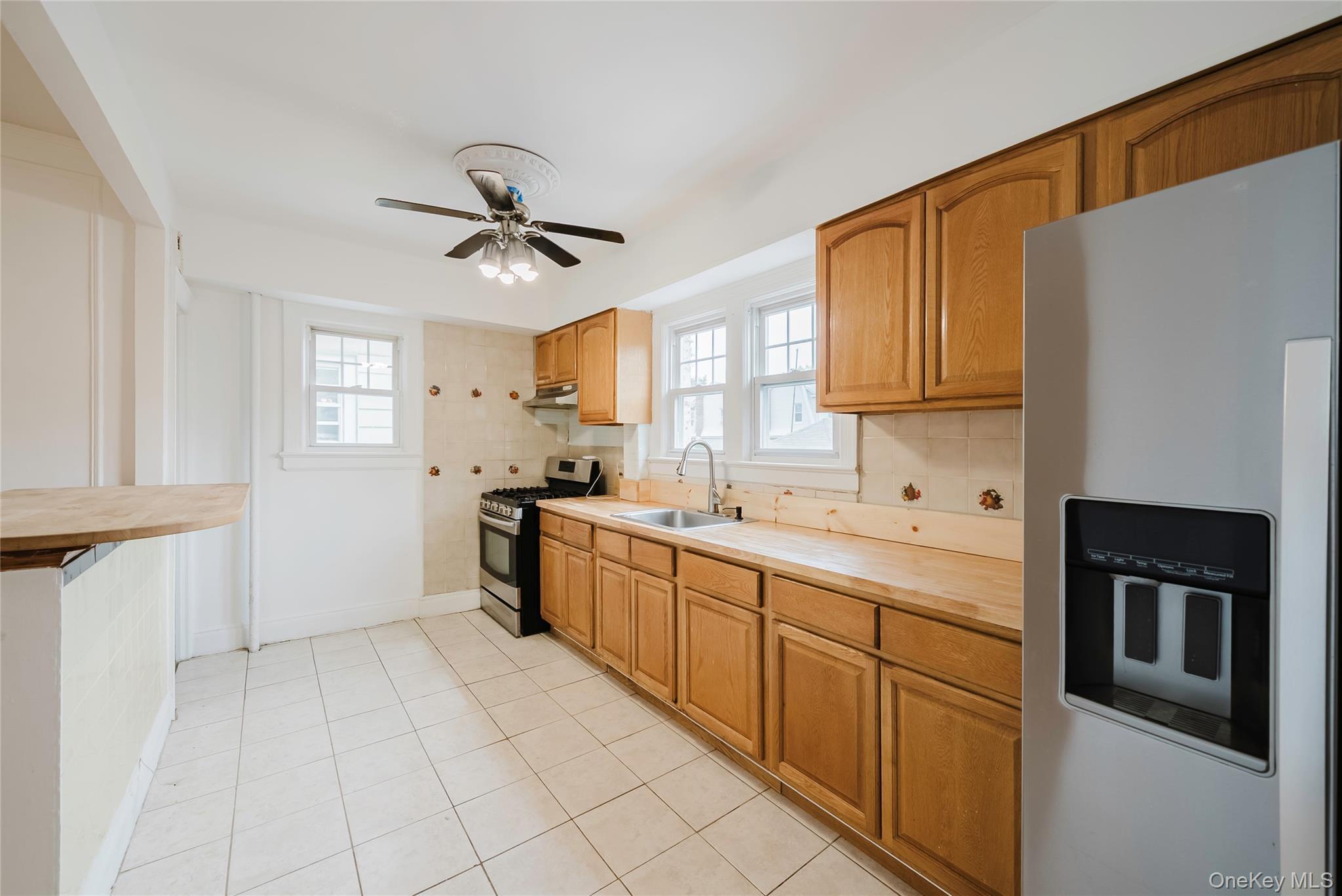 Single Family Wickham  Bronx, NY 10466, MLS-856265-20