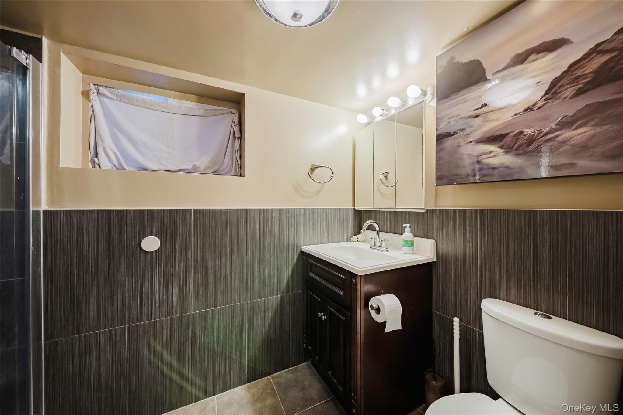 Single Family Wickham  Bronx, NY 10466, MLS-856265-32