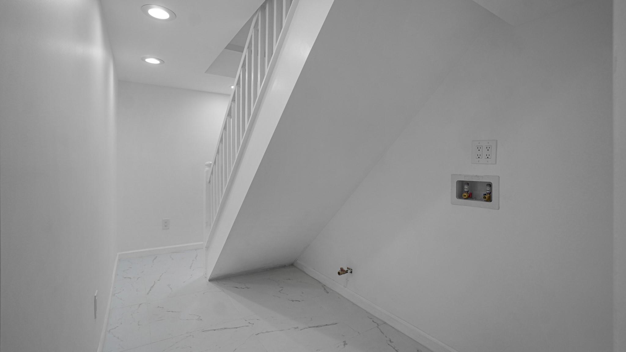 Single Family Dauntless  Nassau County, NY 11003, MLS-856272-26