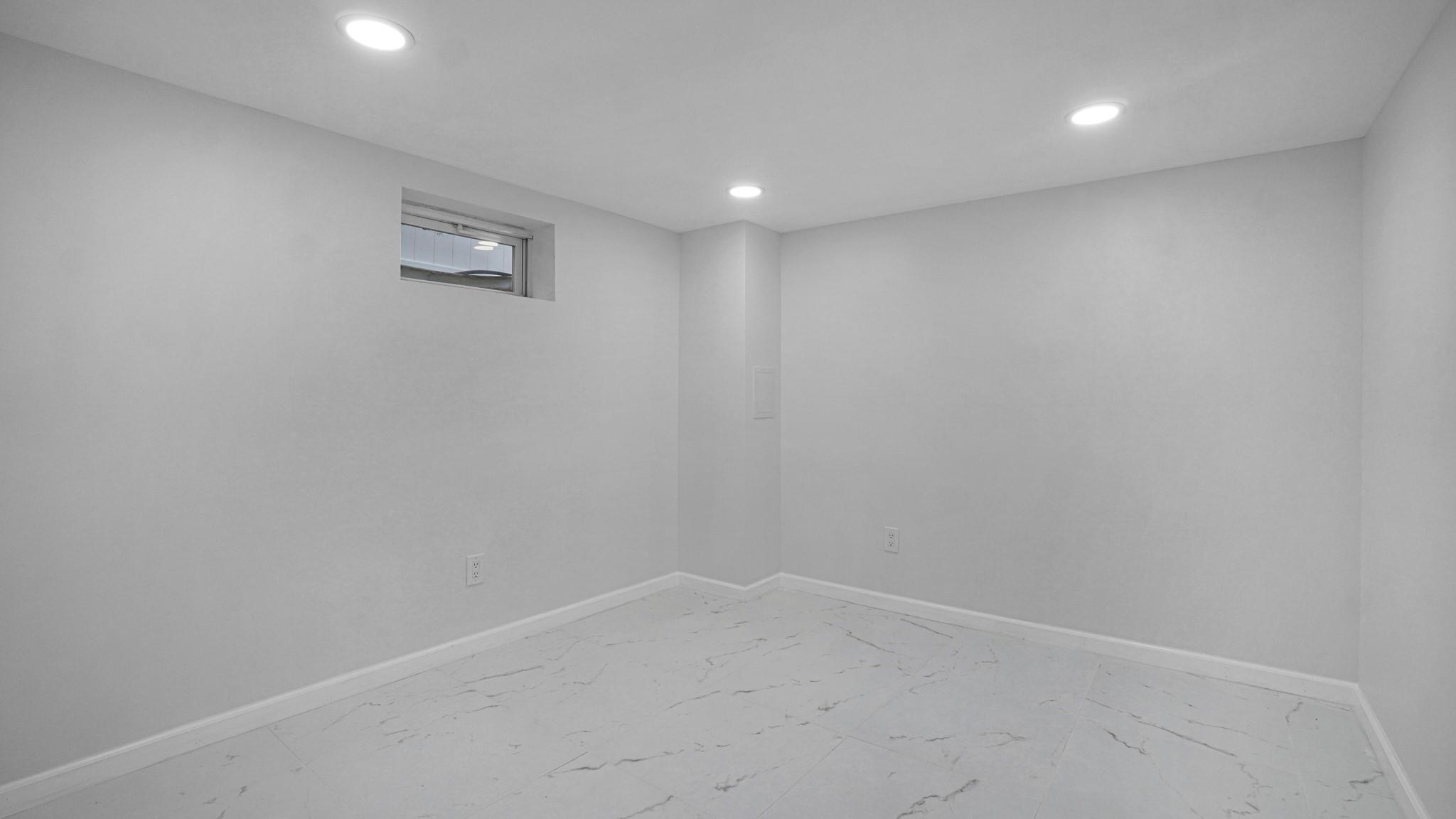 Single Family Dauntless  Nassau County, NY 11003, MLS-856272-27