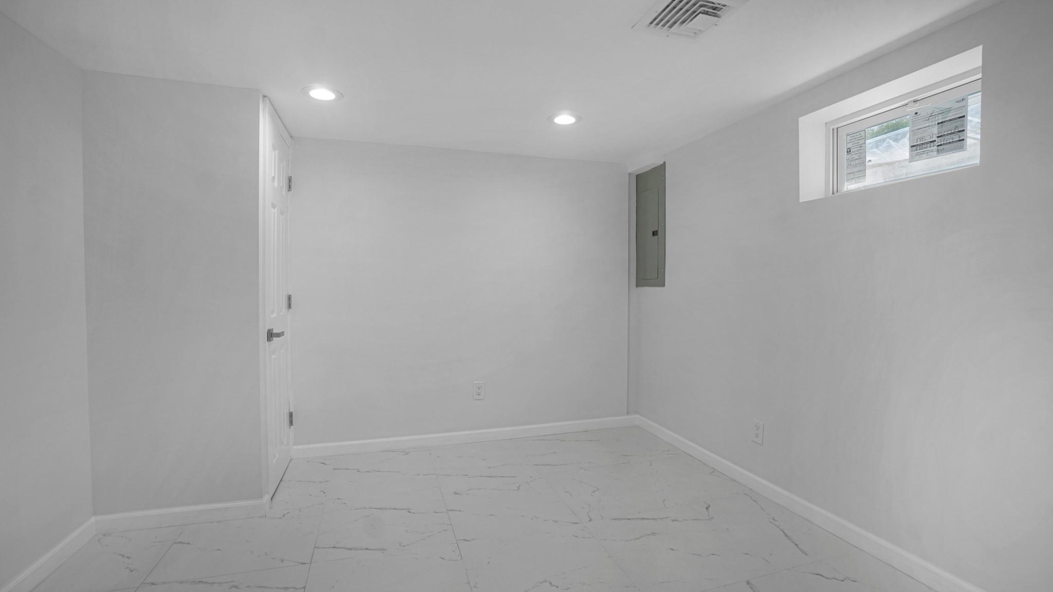 Single Family Dauntless  Nassau County, NY 11003, MLS-856272-29