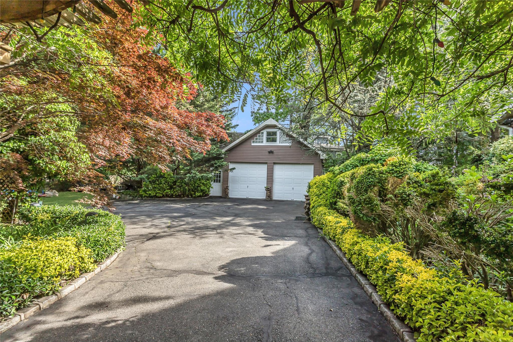 Single Family Madison  Nassau County, NY 11542, MLS-856282-31