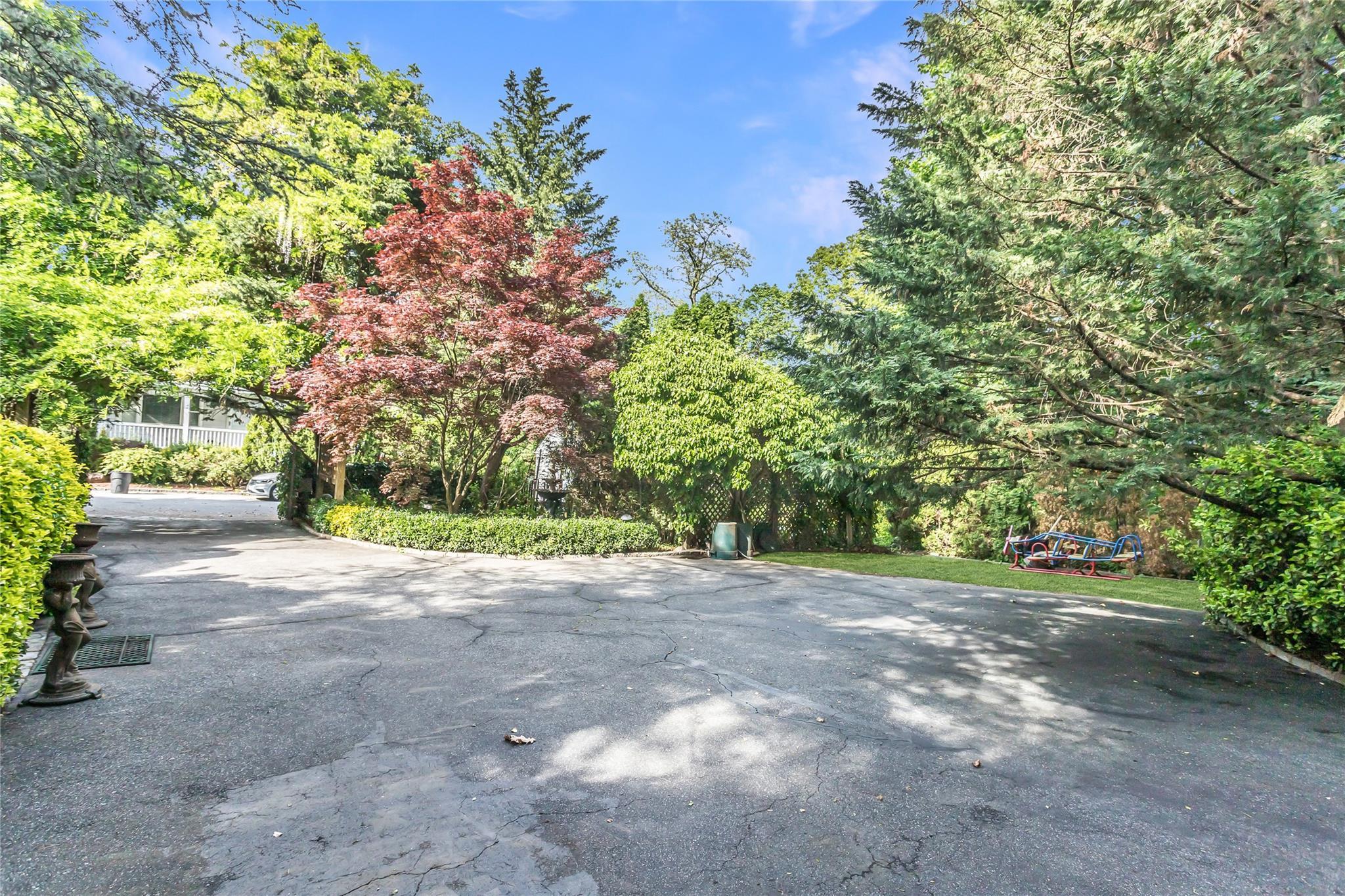 Single Family Madison  Nassau County, NY 11542, MLS-856282-33