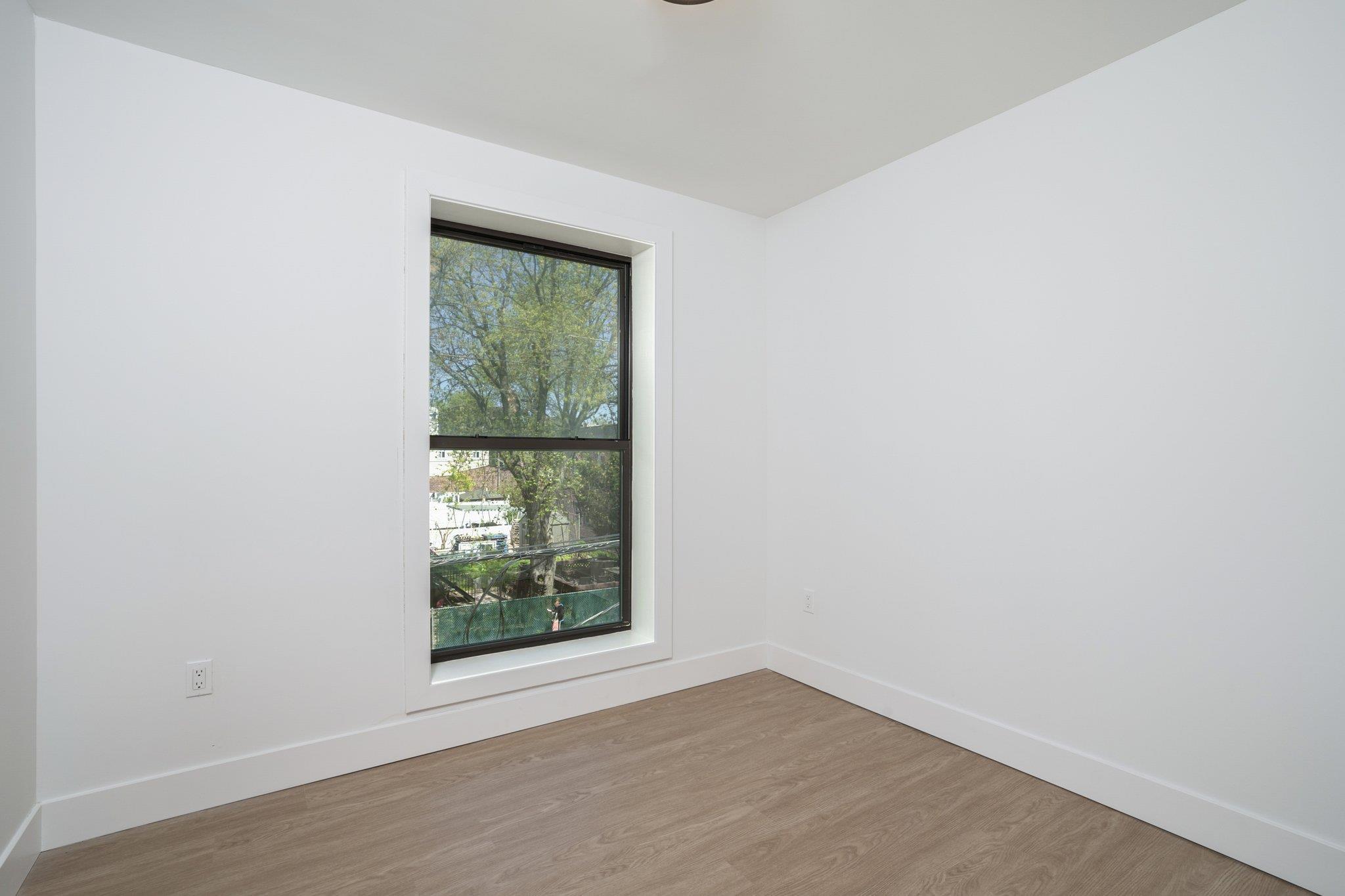 Single Family Bronxwood  Bronx, NY 10469, MLS-856292-20
