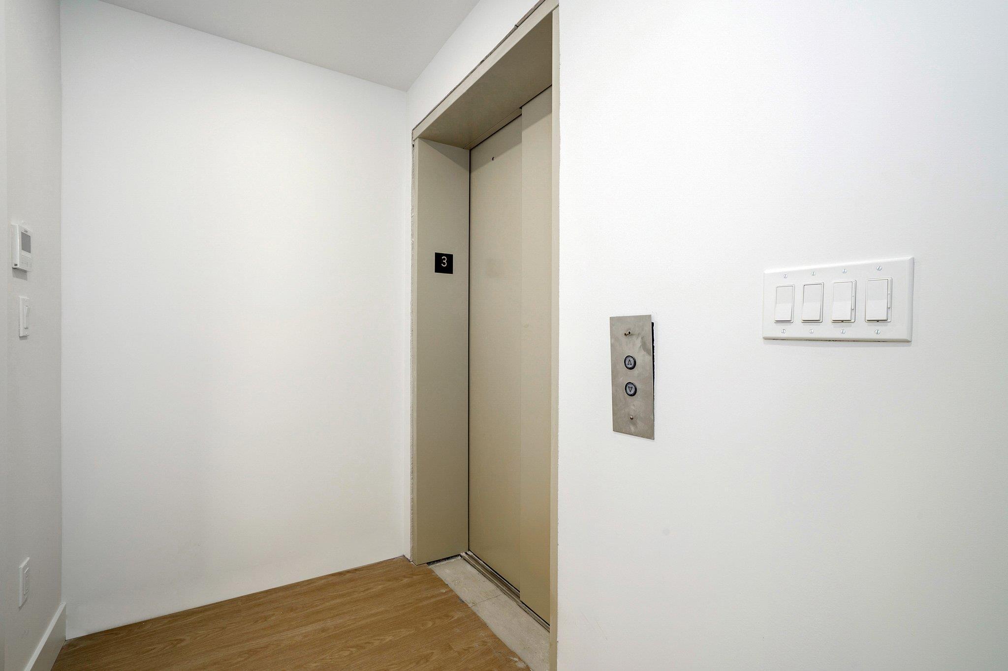 Single Family Bronxwood  Bronx, NY 10469, MLS-856292-23