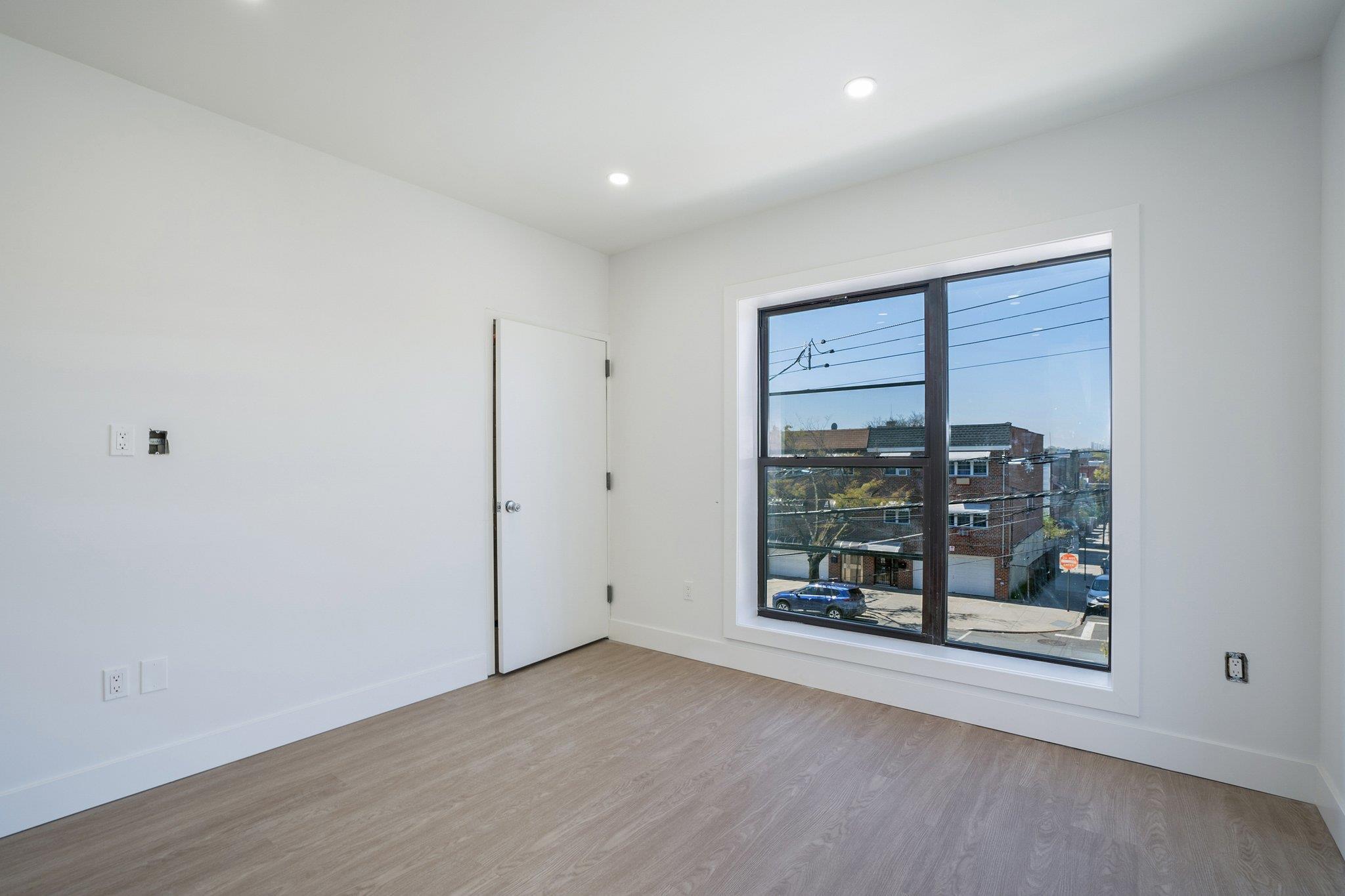 Single Family Bronxwood  Bronx, NY 10469, MLS-856292-26