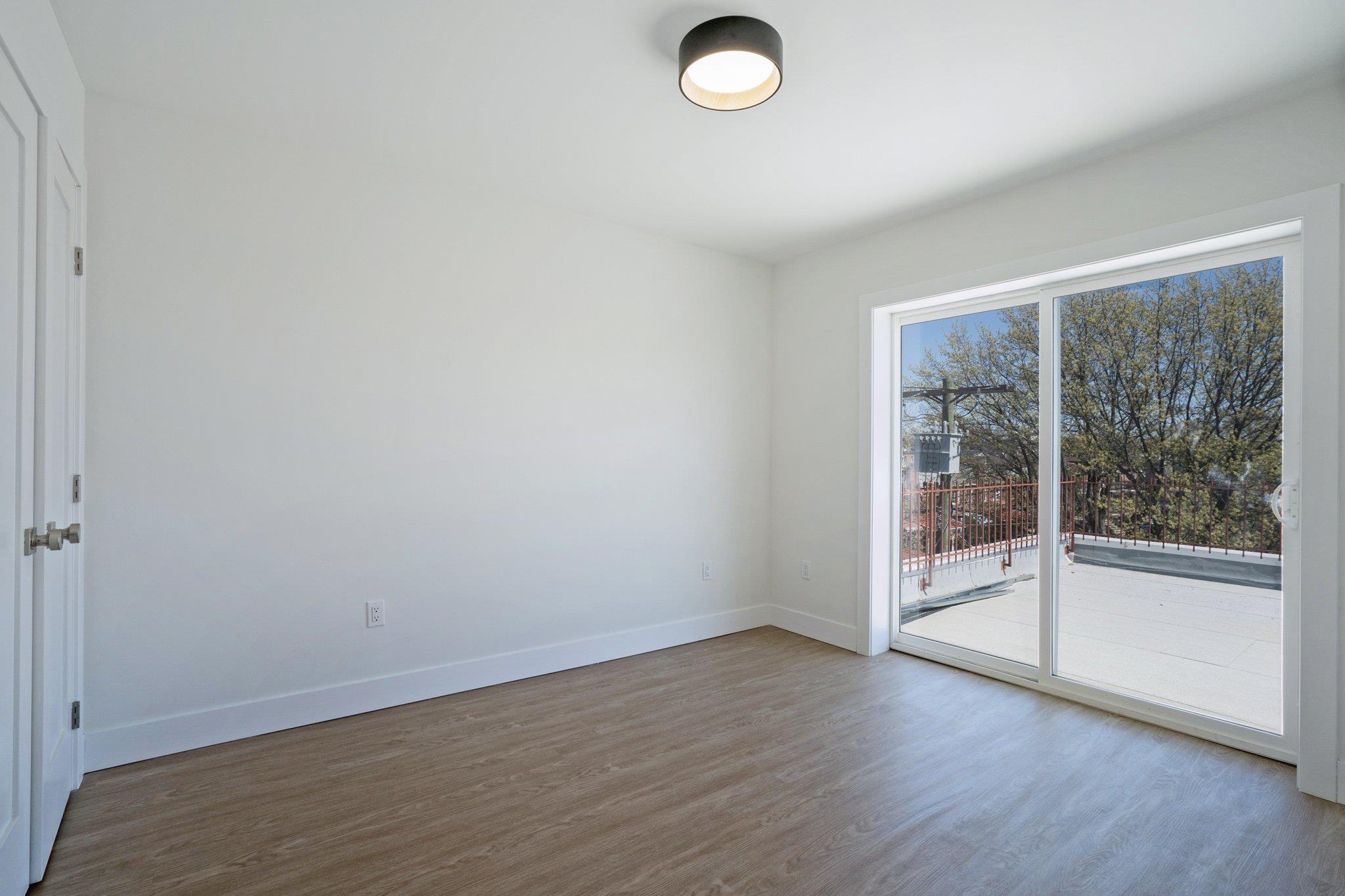 Single Family Bronxwood  Bronx, NY 10469, MLS-856292-27
