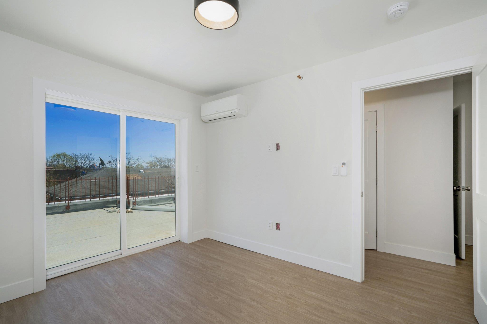 Single Family Bronxwood  Bronx, NY 10469, MLS-856292-28