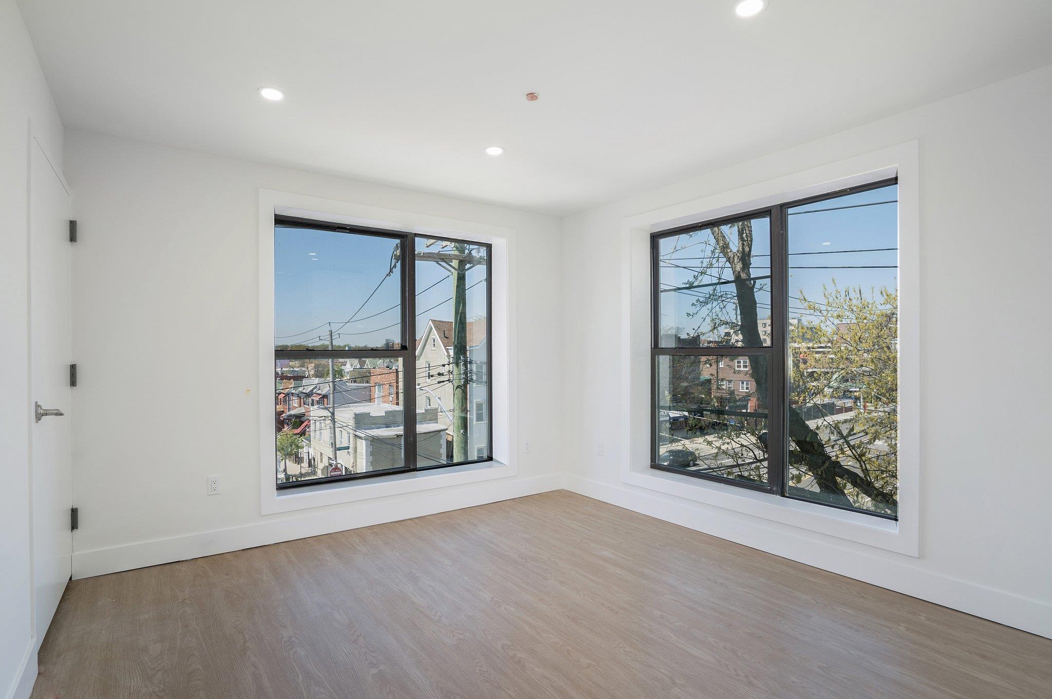 Single Family Bronxwood  Bronx, NY 10469, MLS-856292-9
