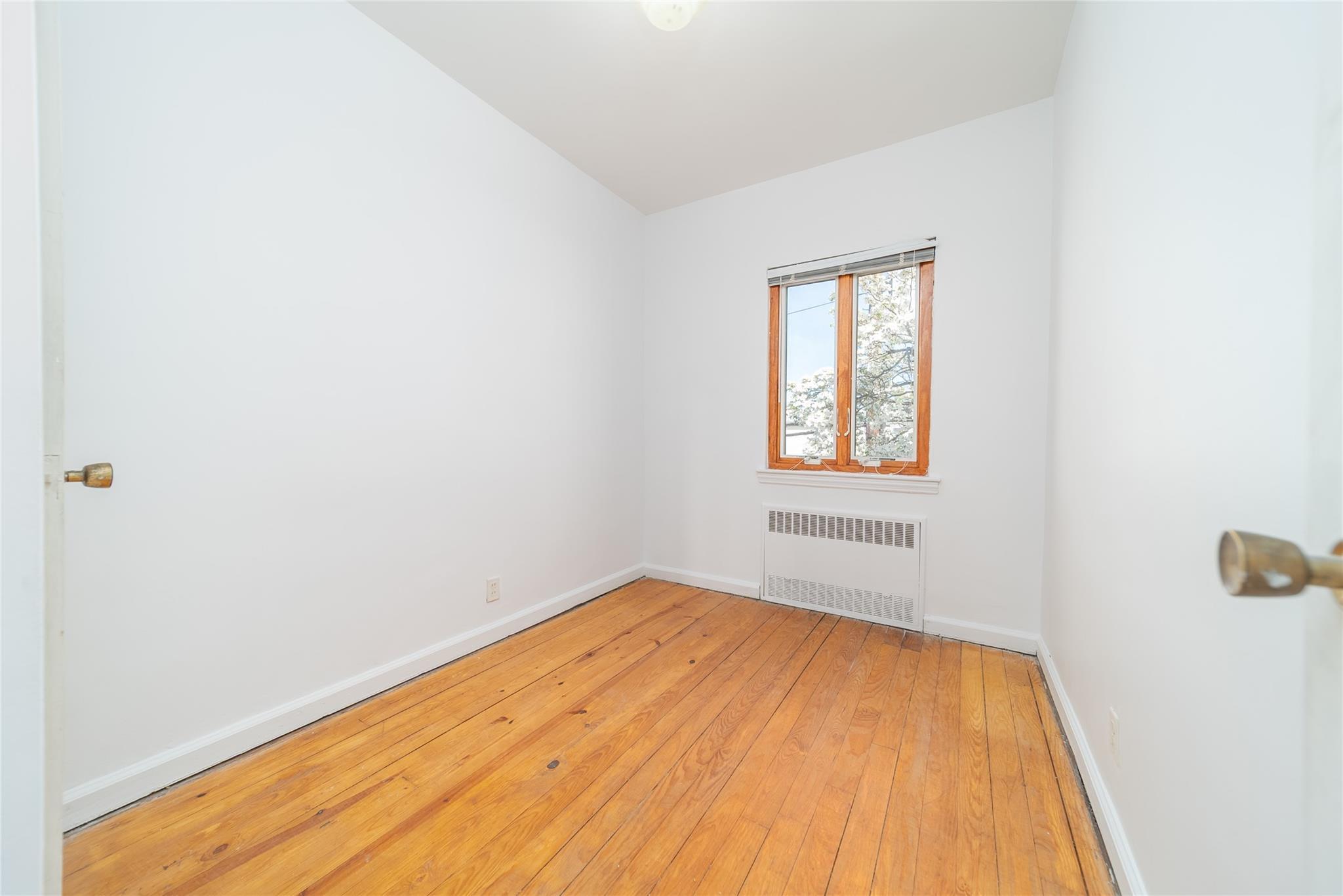 Single Family 154th  Queens, NY 11357, MLS-856299-6