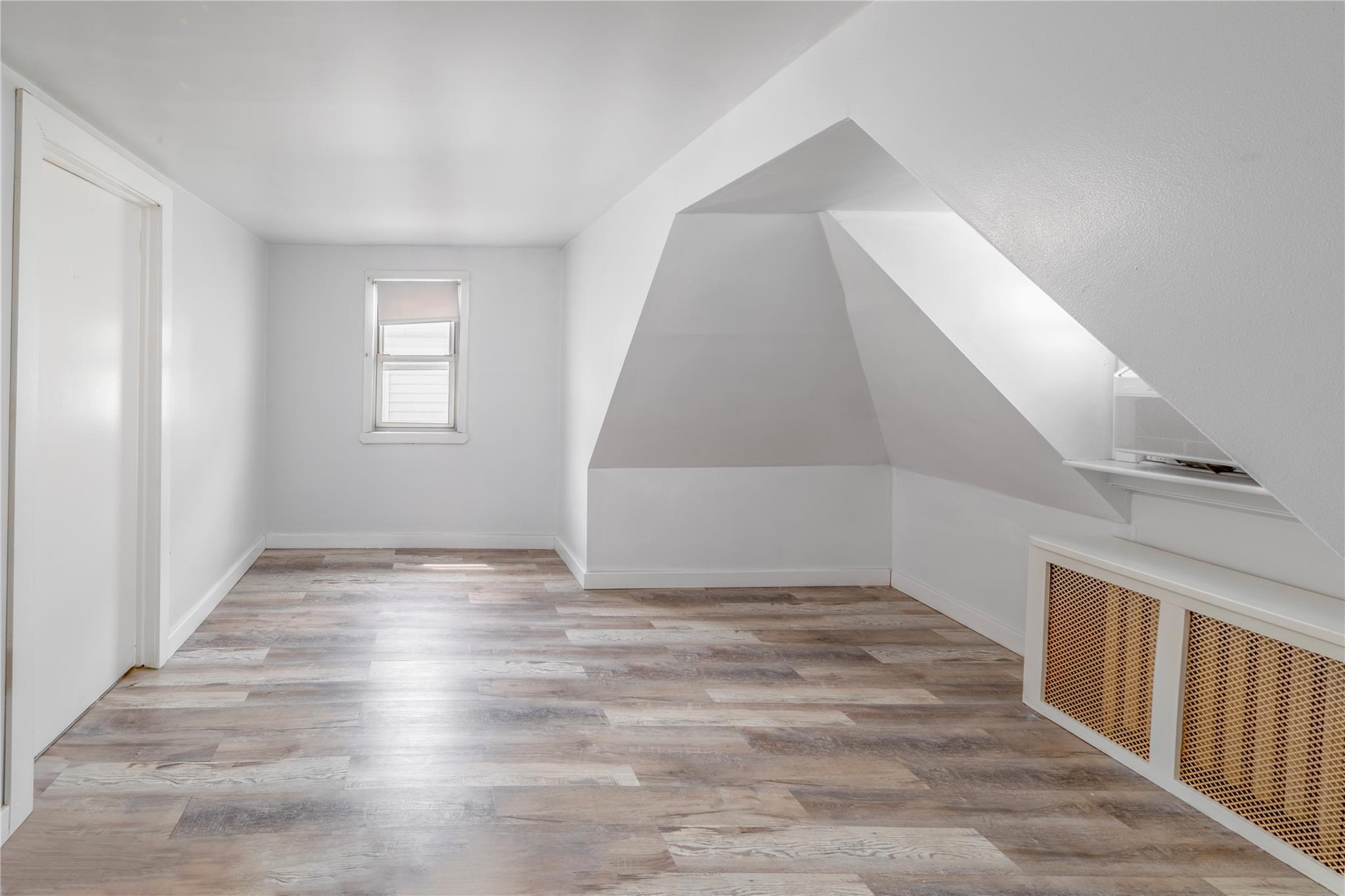 Single Family Cross Bay  Queens, NY 11693, MLS-856310-13