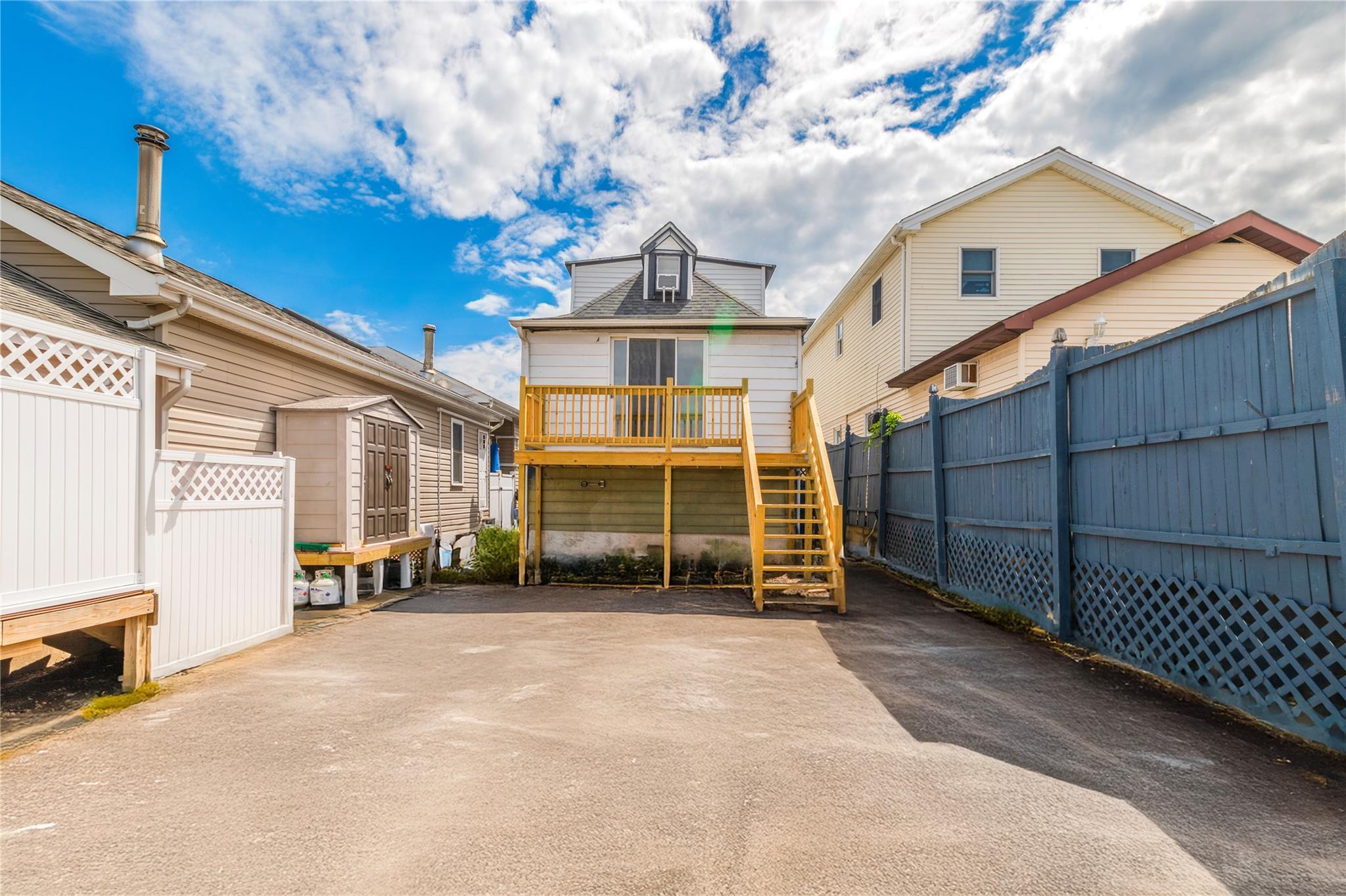 Single Family Cross Bay  Queens, NY 11693, MLS-856310-3