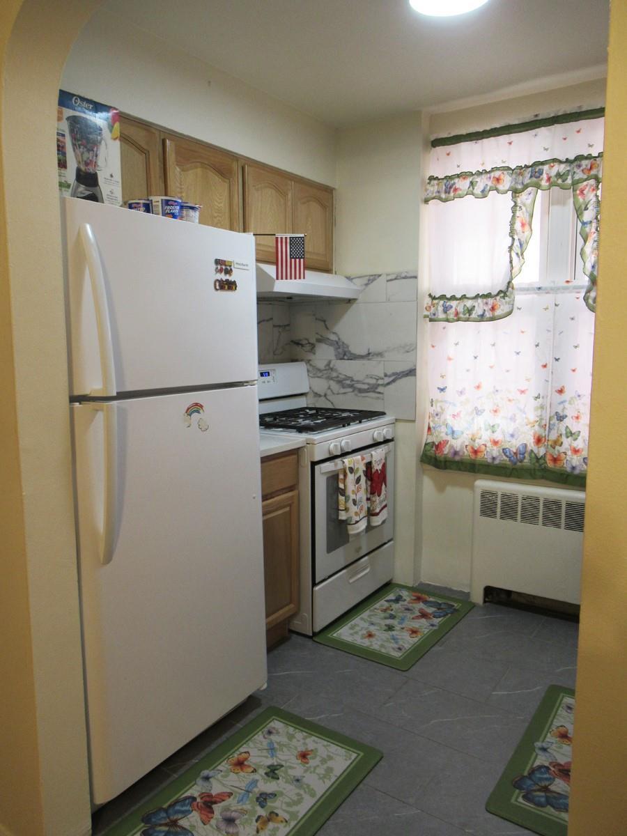 Single Family Hone  Bronx, NY 10469, MLS-856311-5