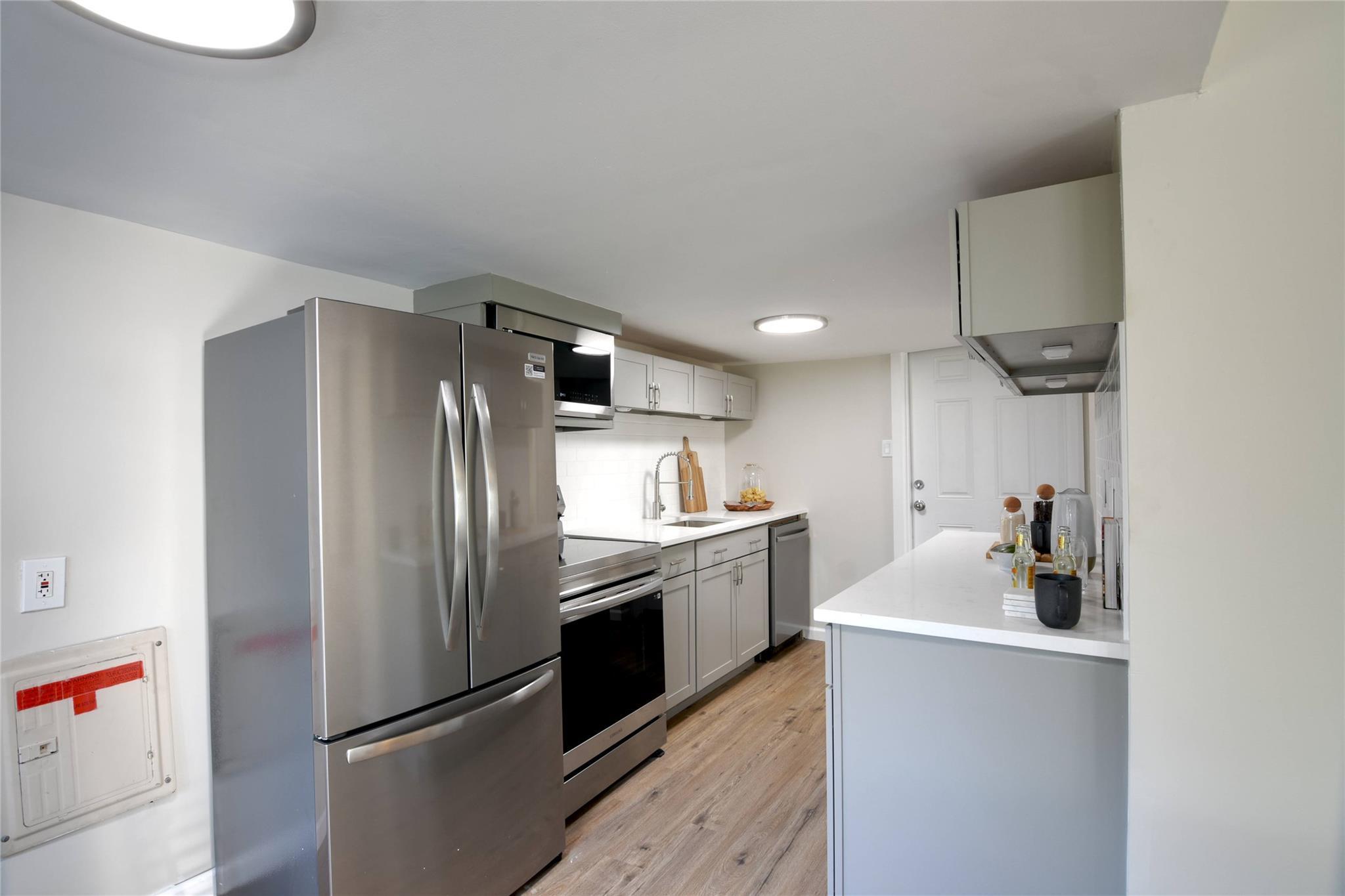 Single Family Cedar  Suffolk County, NY 11951, MLS-856318-3