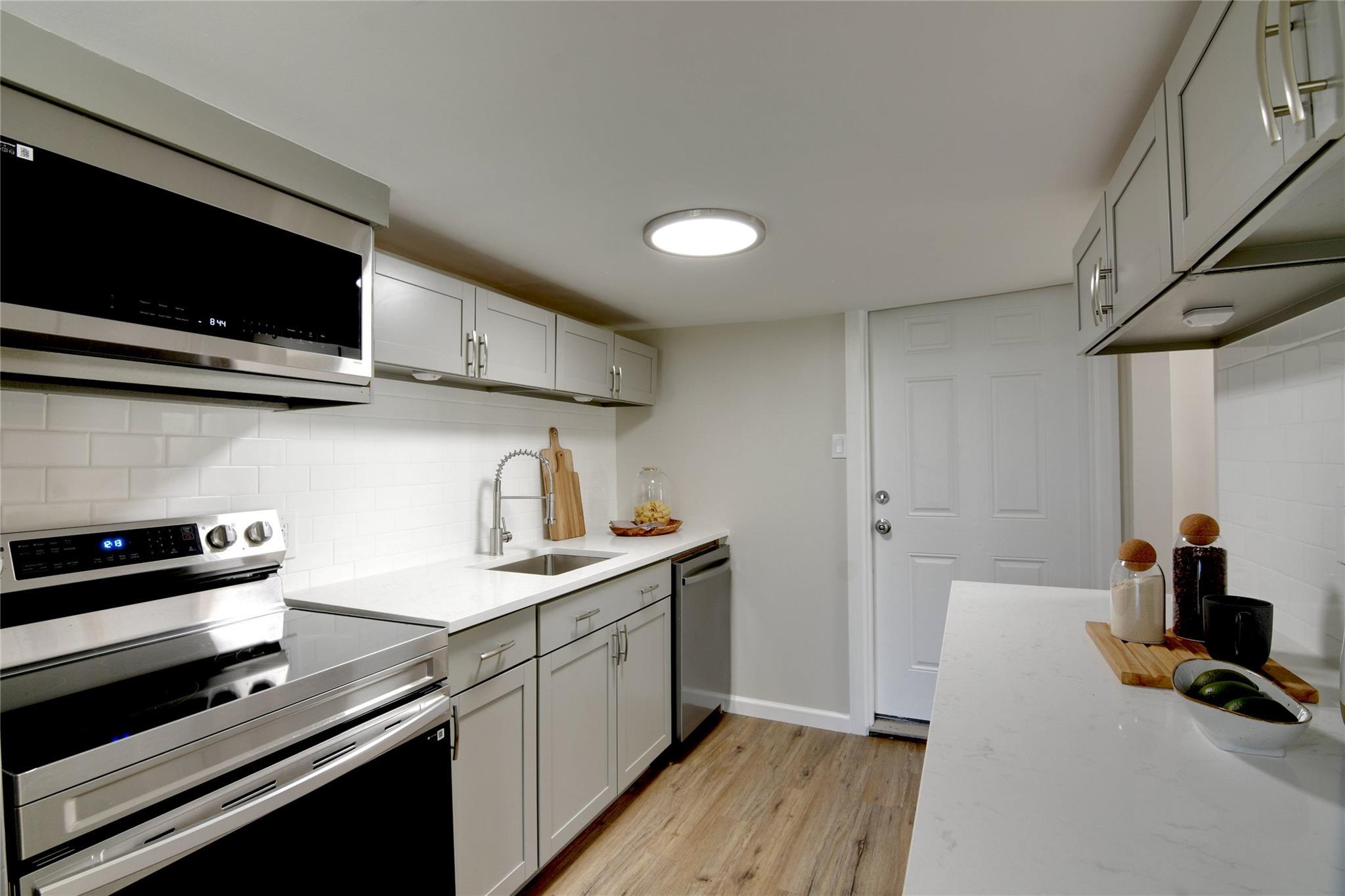 Single Family Cedar  Suffolk County, NY 11951, MLS-856318-4