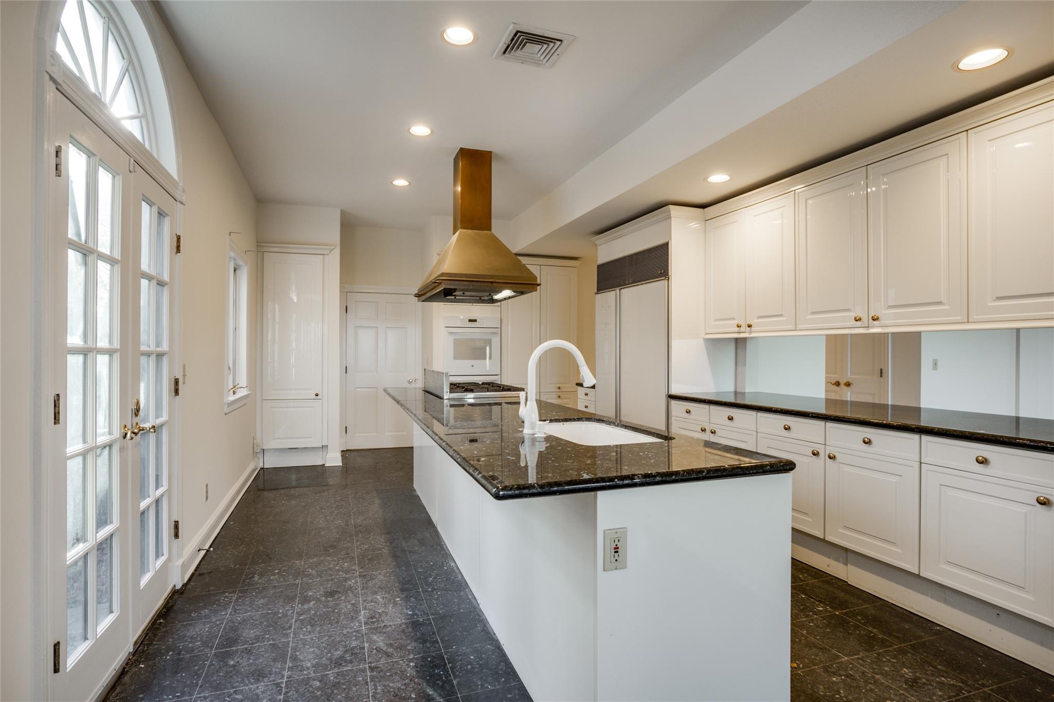 Single Family Centre Island  Nassau County, NY 11771, MLS-856320-17