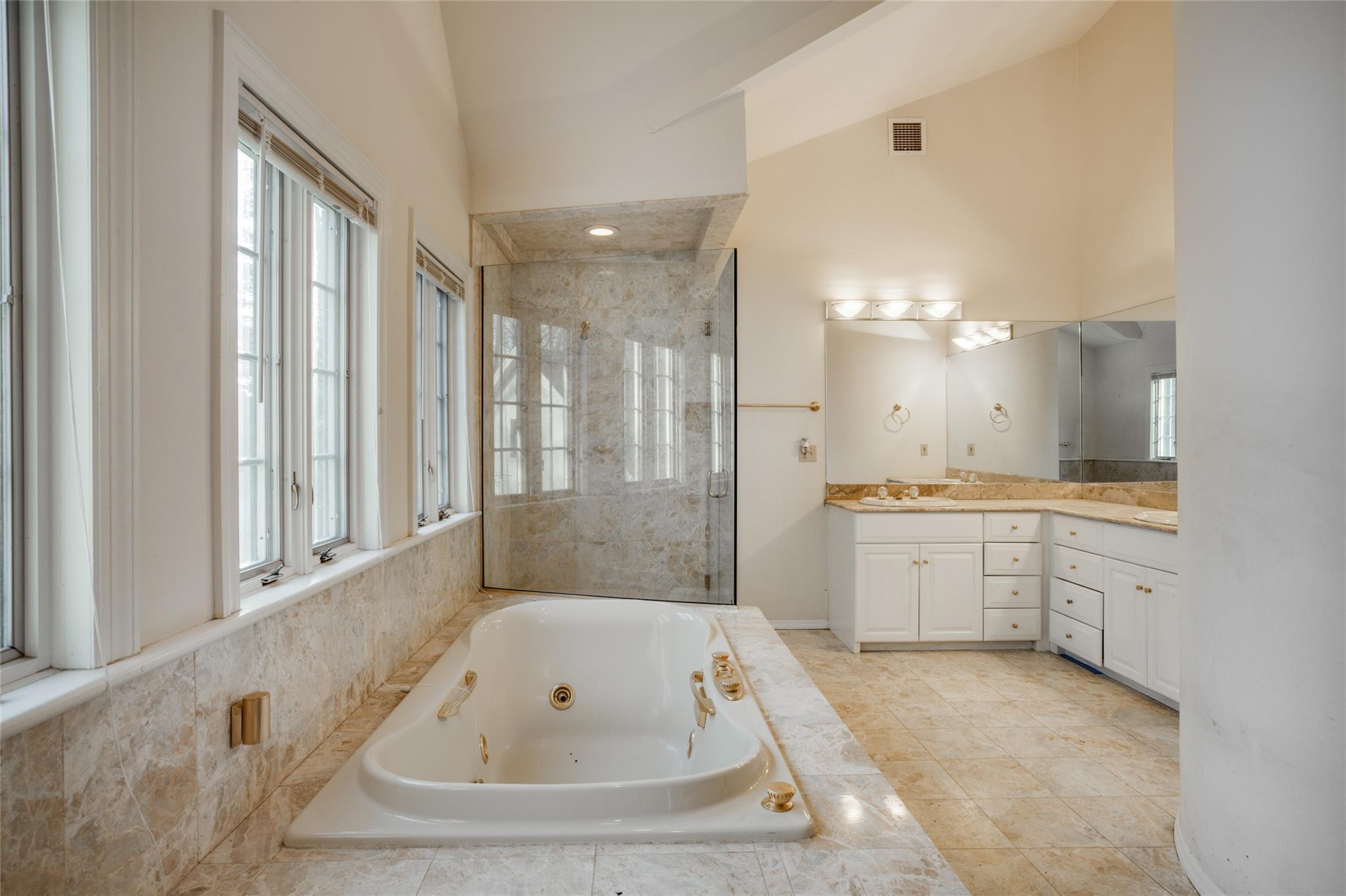Single Family Centre Island  Nassau County, NY 11771, MLS-856320-26