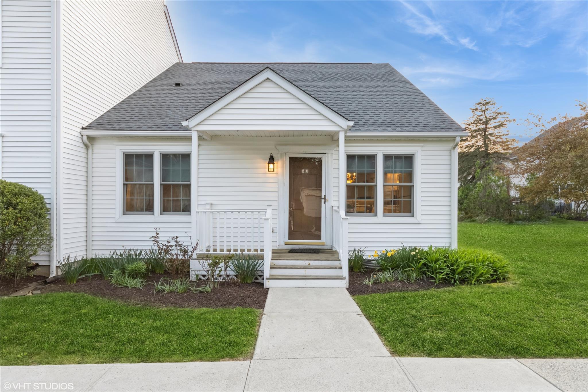 Single Family Mohawk  Dutchess County, NY 12564, MLS-856326-3
