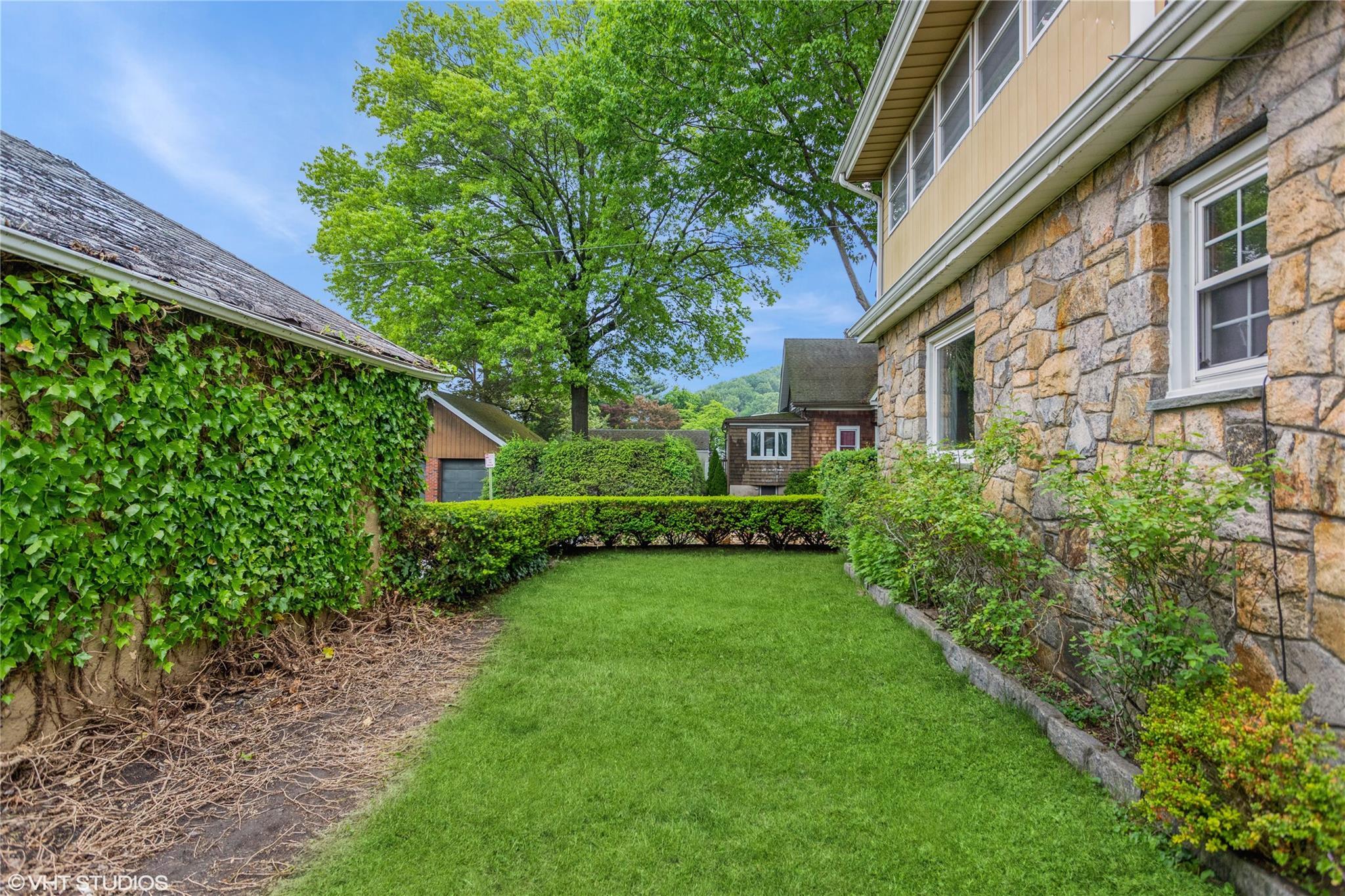 Single Family Seneca  Westchester County, NY 10603, MLS-856333-33
