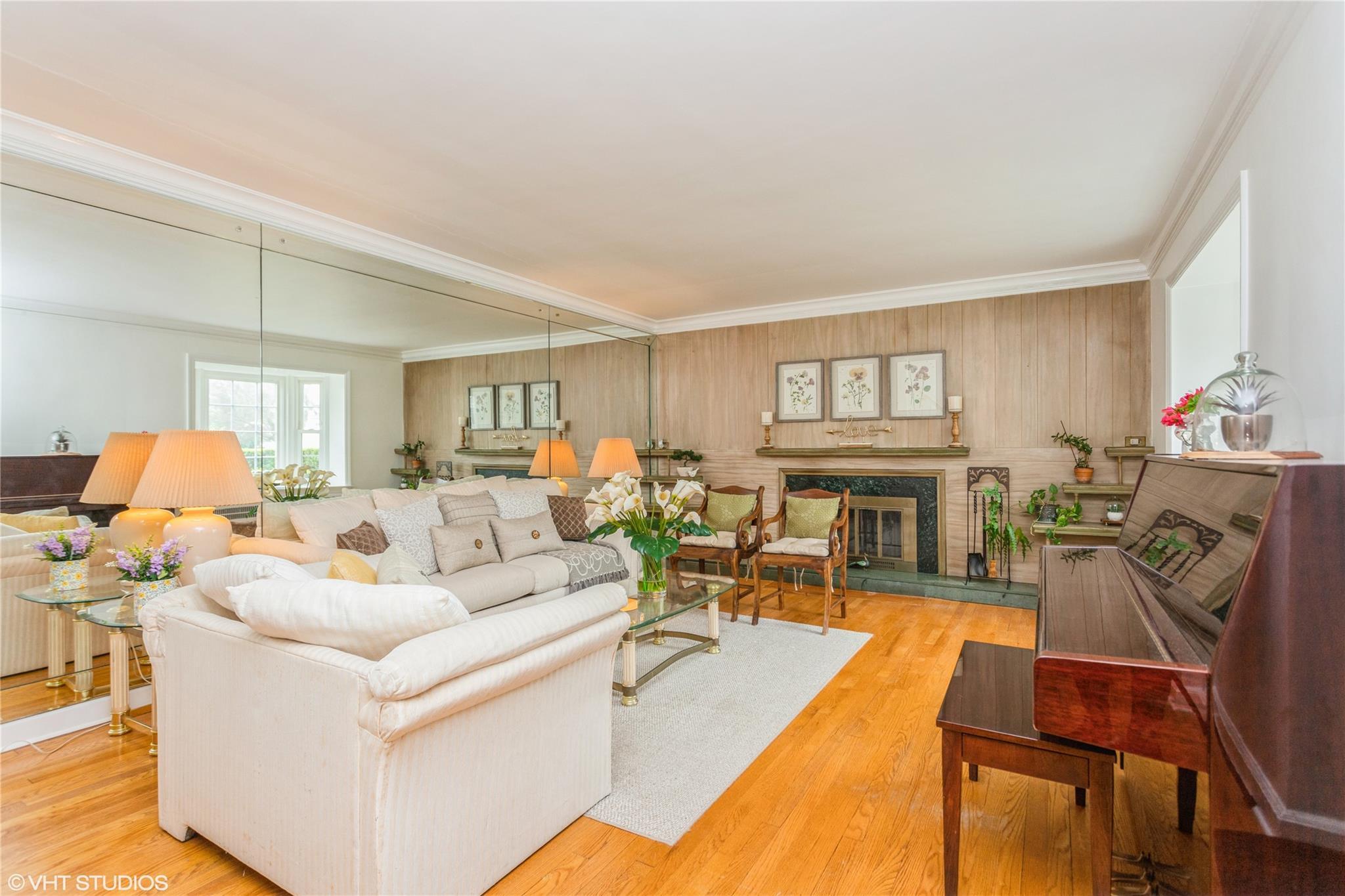 Single Family Seneca  Westchester County, NY 10603, MLS-856333-4
