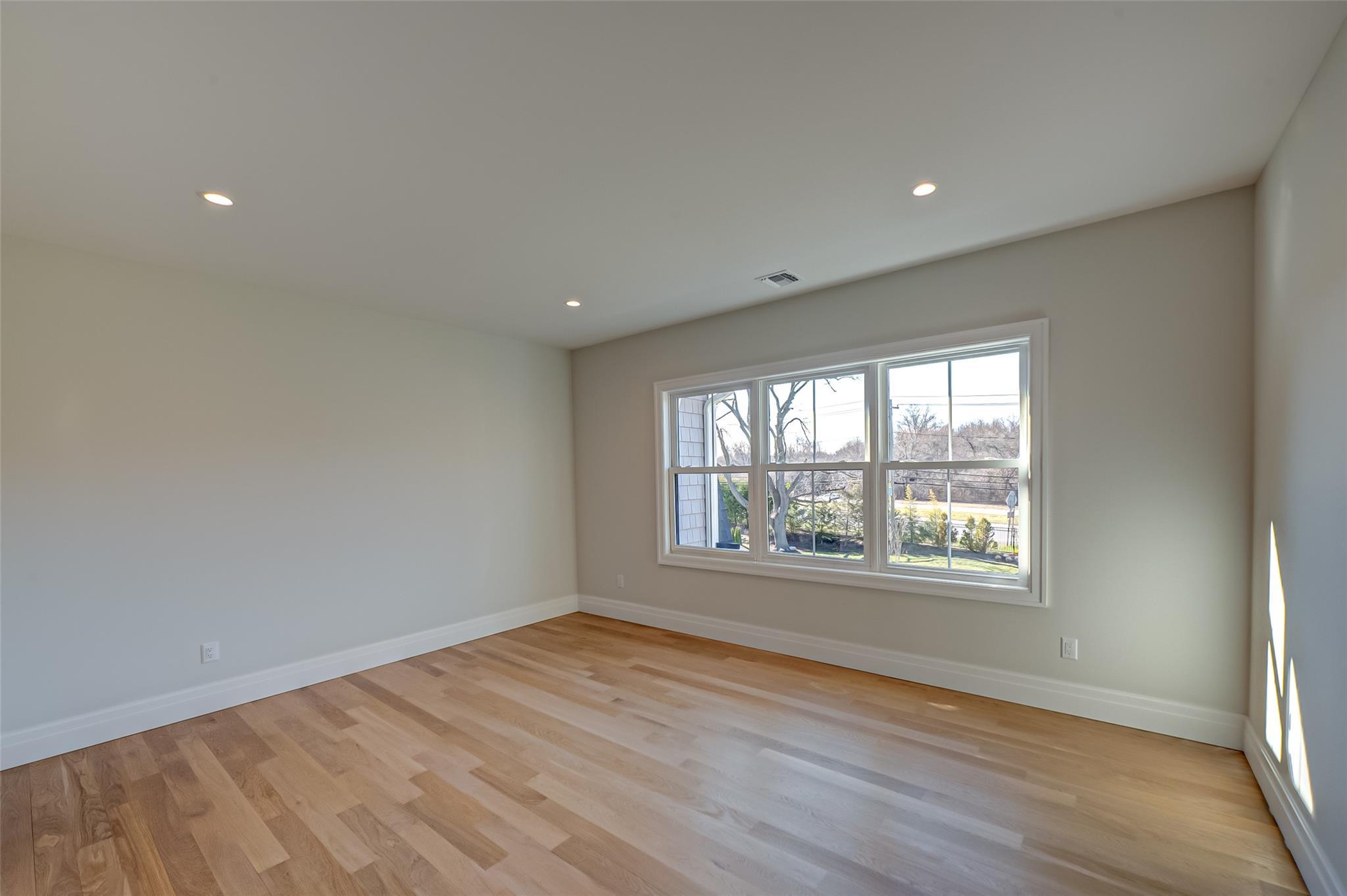 Single Family Cedar Swamp  Nassau County, NY 11753, MLS-856337-26