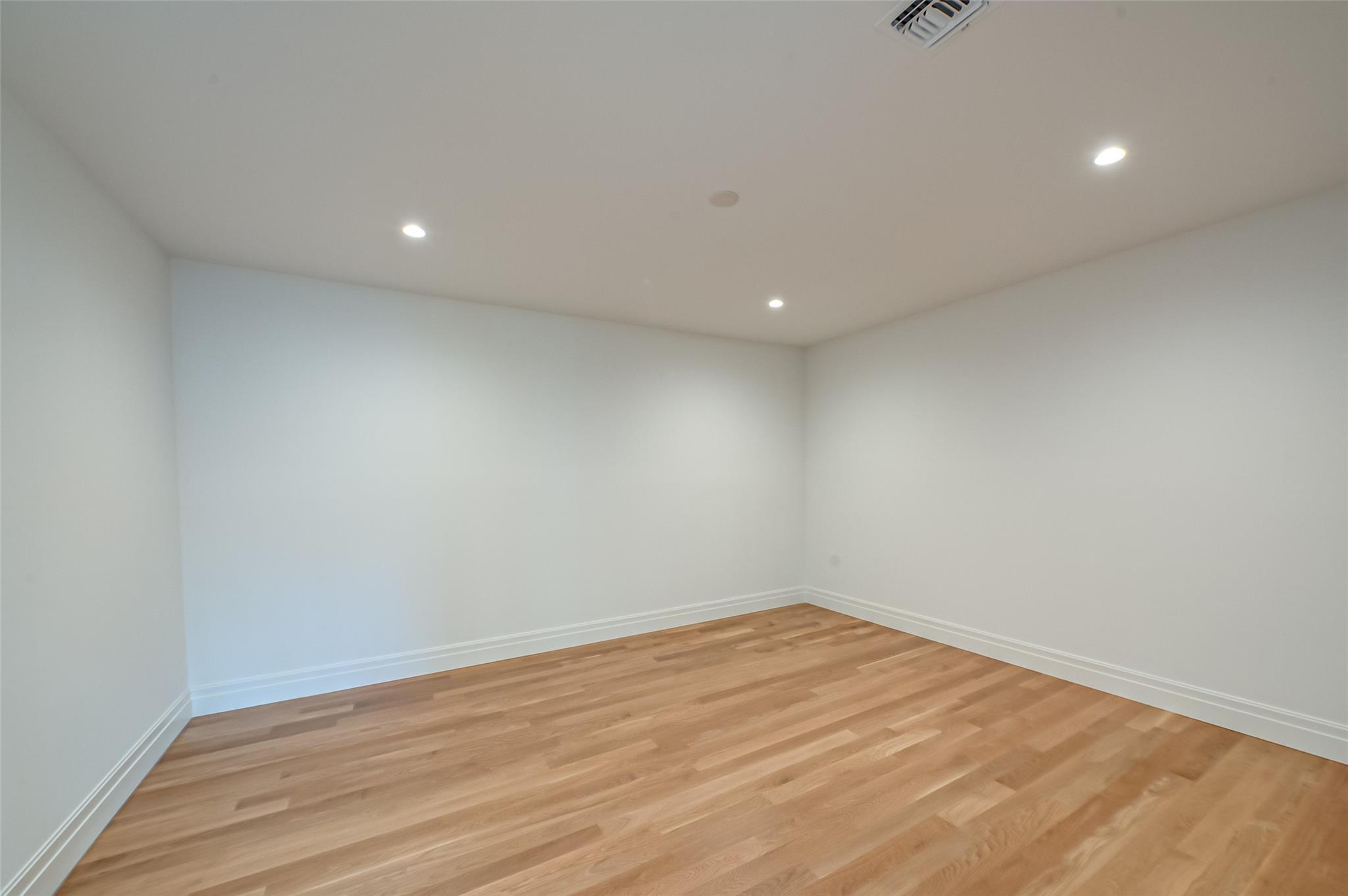 Single Family Cedar Swamp  Nassau County, NY 11753, MLS-856337-32