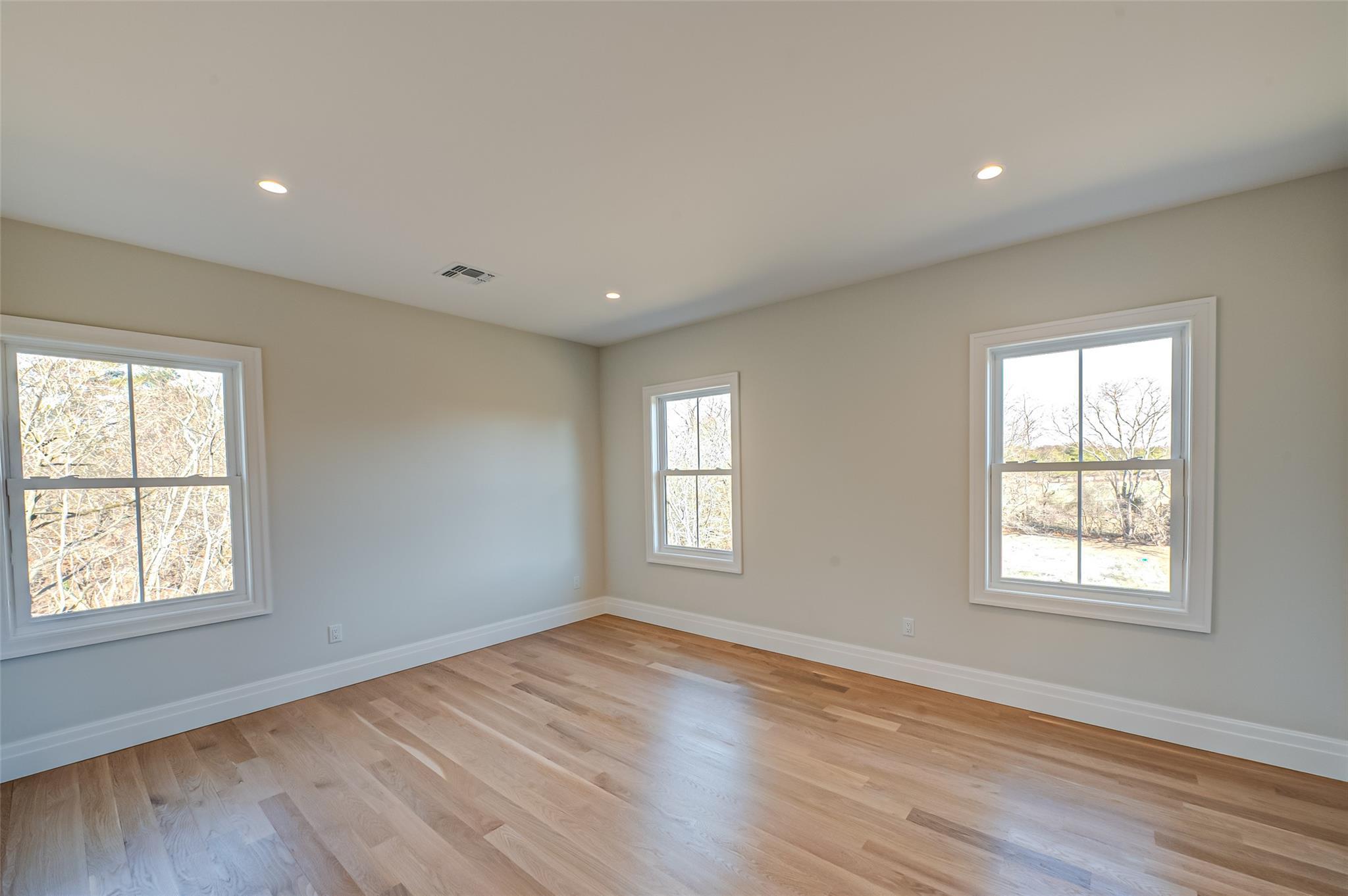 Single Family Cedar Swamp  Nassau County, NY 11753, MLS-856337-36