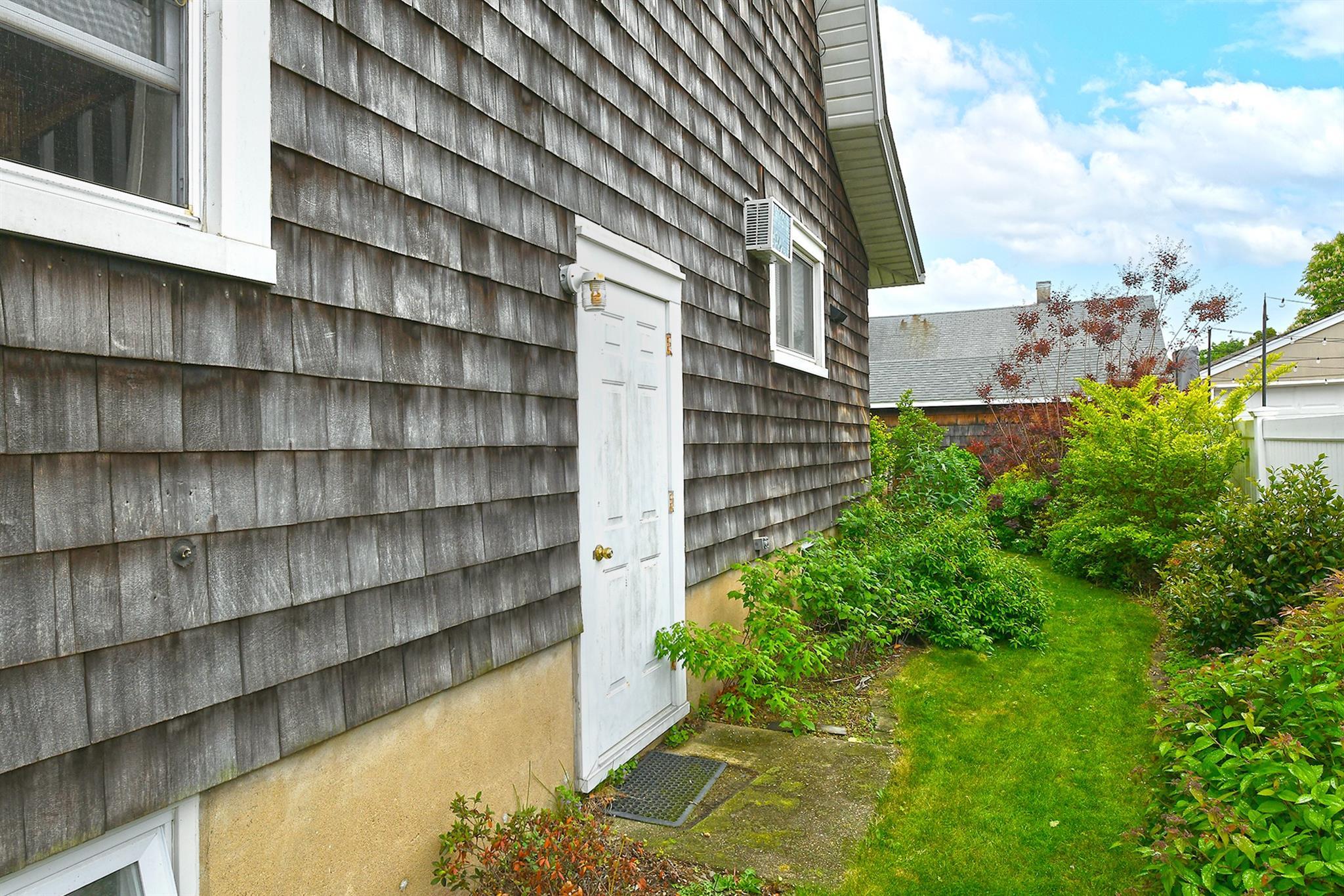 Single Family Newbridge  Nassau County, NY 11710, MLS-856343-21