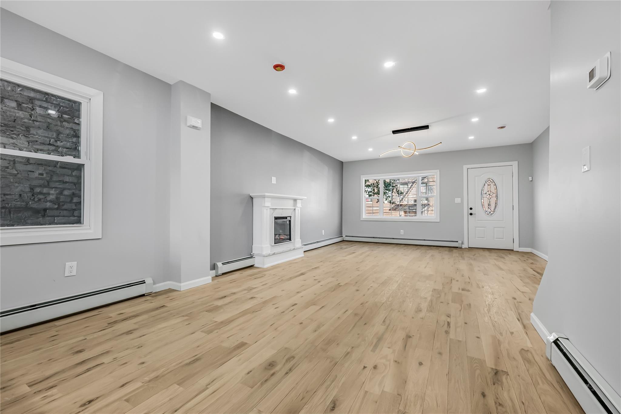 Single Family Radcliff  Bronx, NY 10469, MLS-856350-19