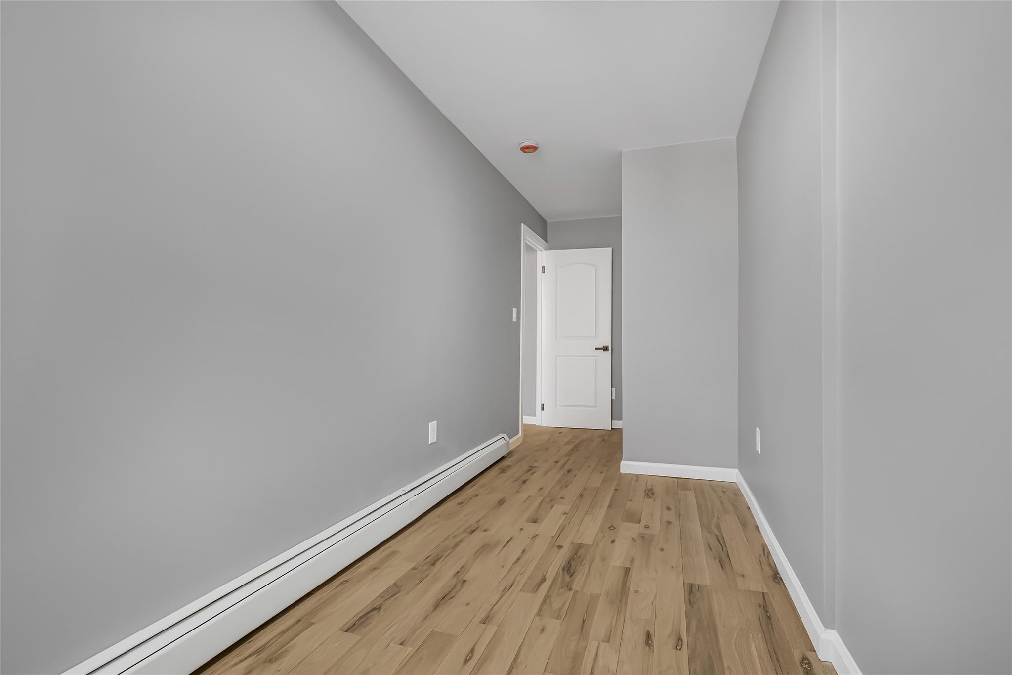 Single Family Radcliff  Bronx, NY 10469, MLS-856350-30