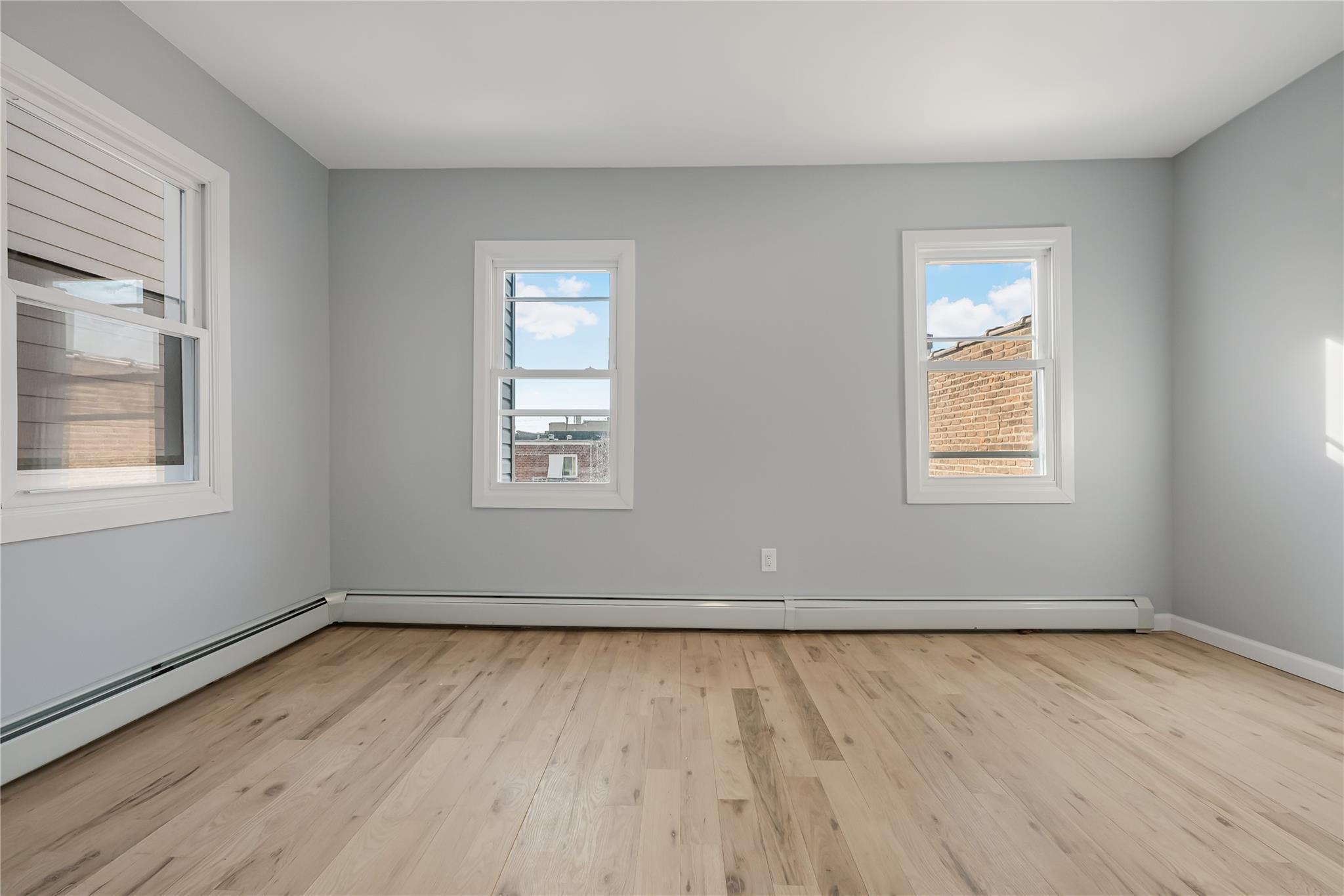 Single Family Radcliff  Bronx, NY 10469, MLS-856350-31