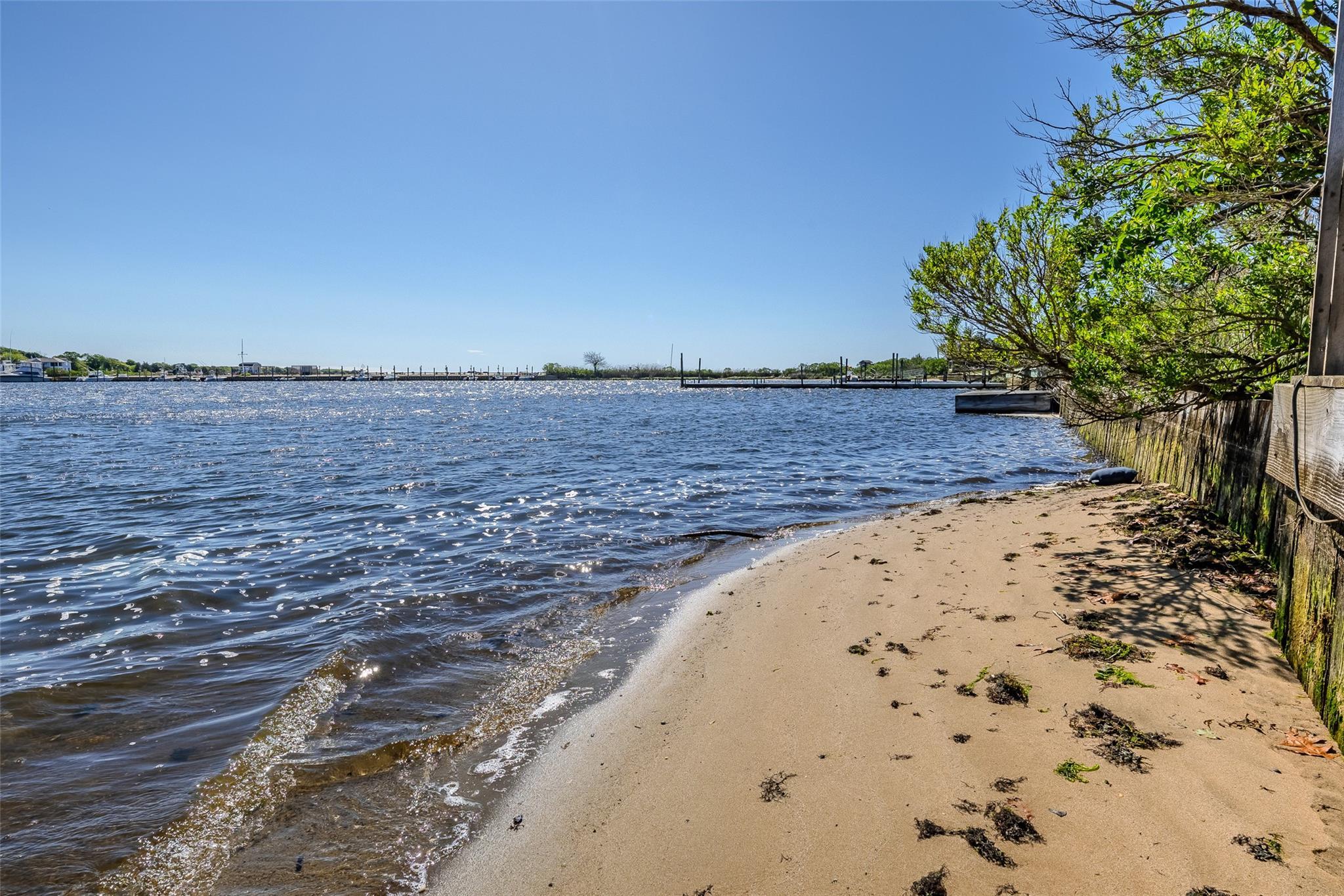 Single Family Old Neck  Suffolk County, NY 11934, MLS-856356-39