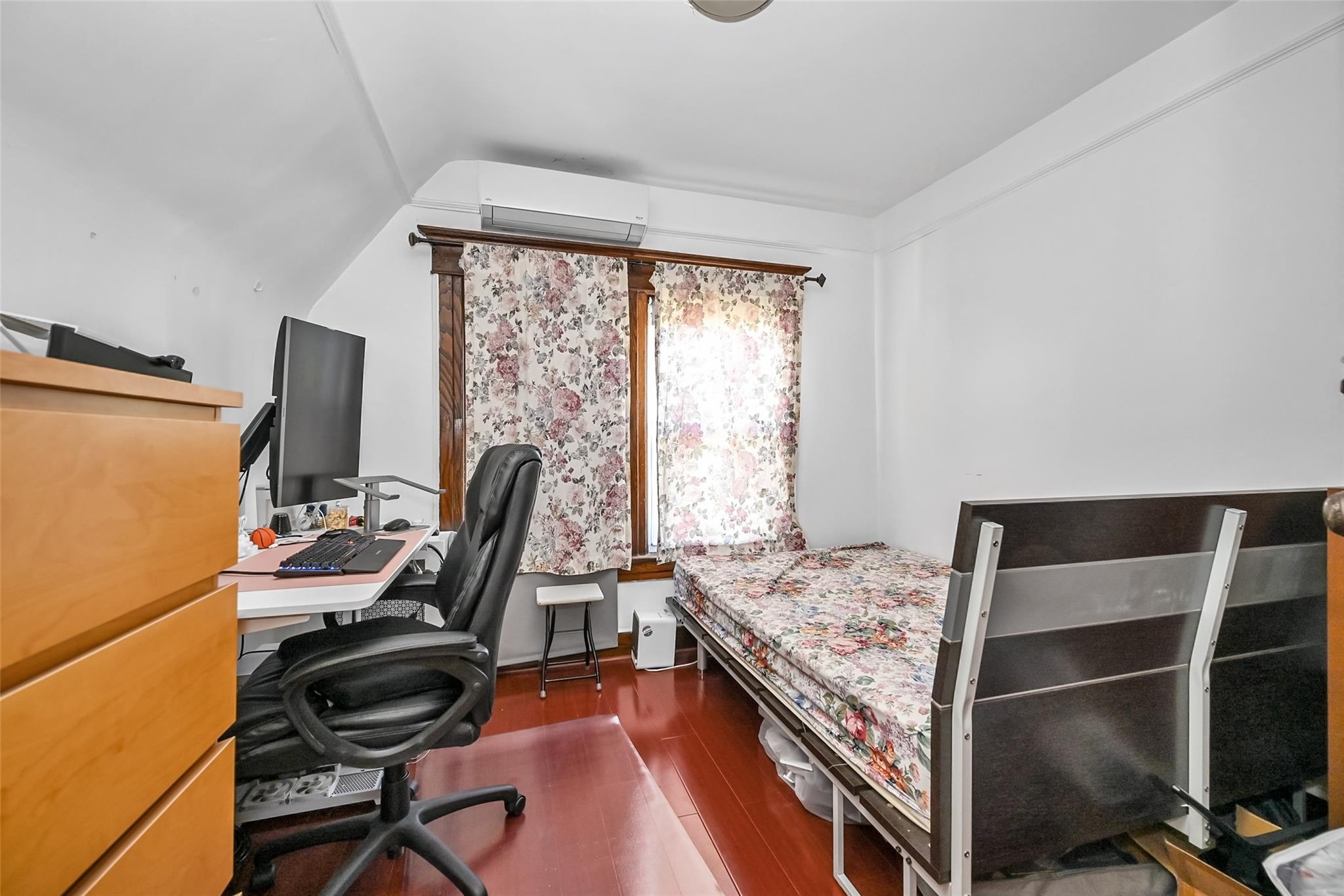 Single Family 111th  Queens, NY 11418, MLS-856365-10