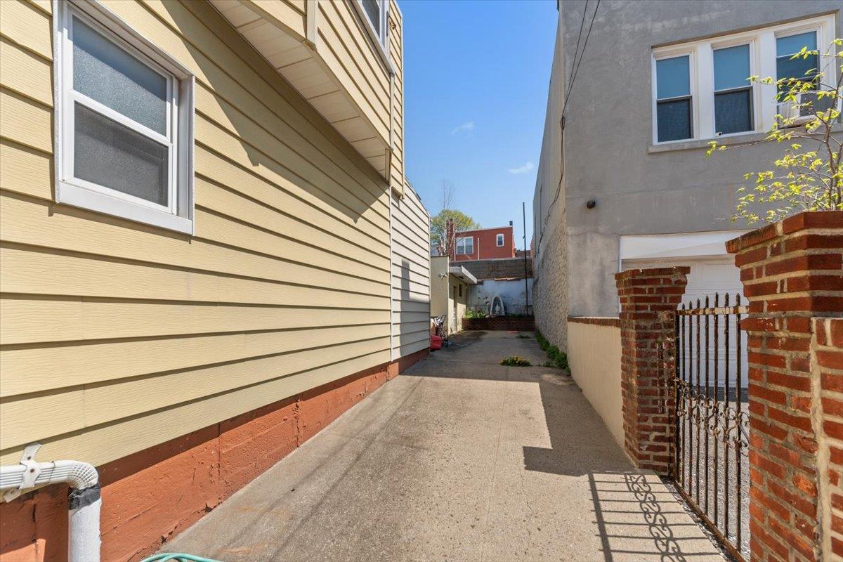 Single Family Pilgrim  Bronx, NY 10461, MLS-856368-2